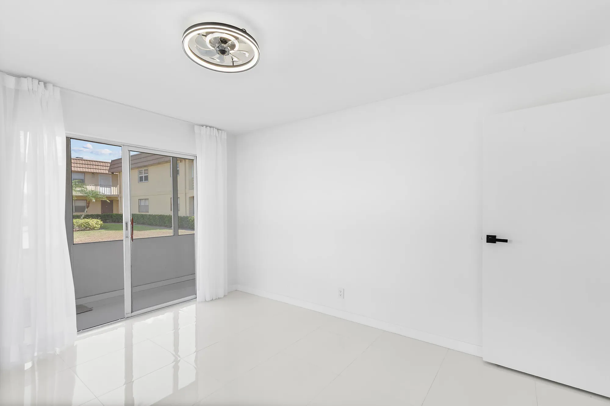 Property Slideshow image 27 of 31 | 200 saxony e unit e, Delray Beach, FL, 33446