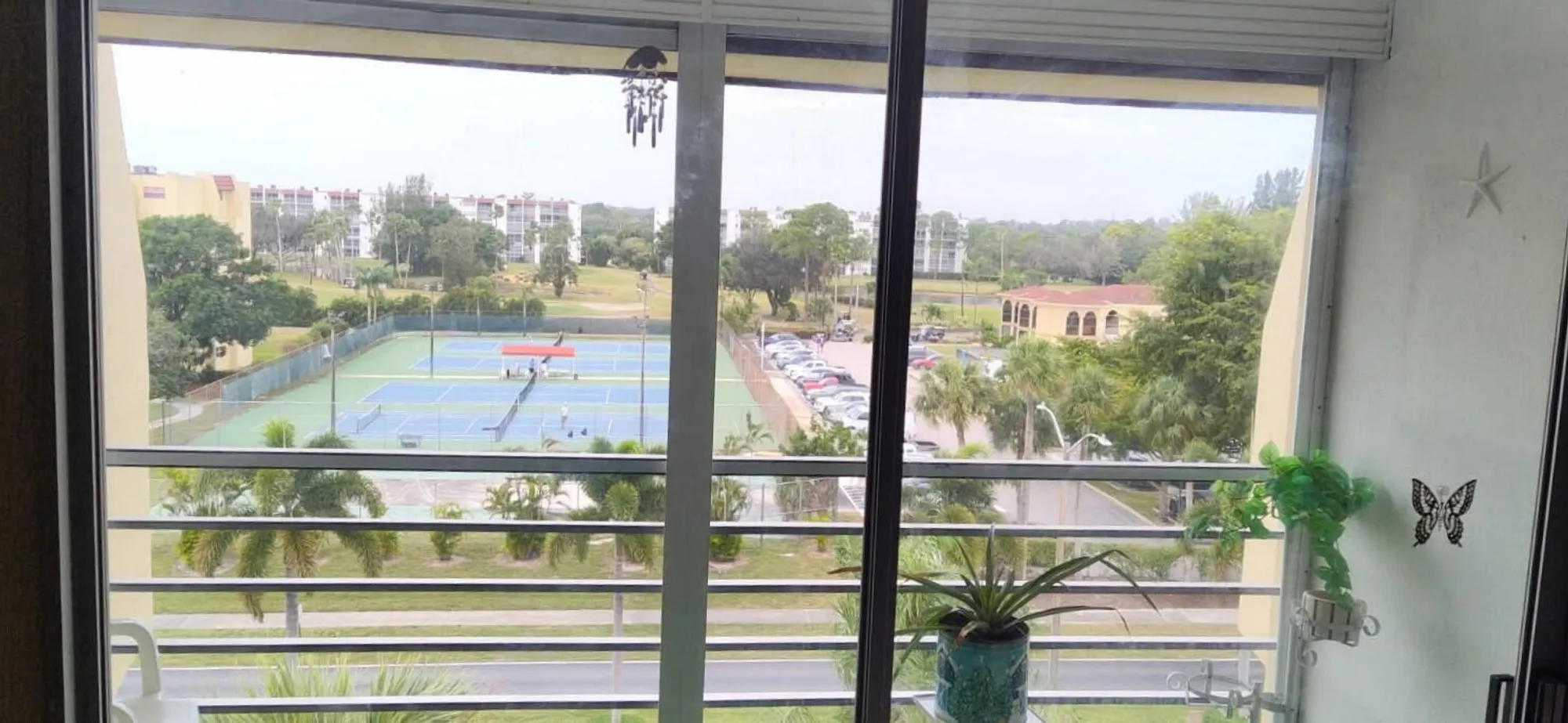 Property Slideshow image 2 of 30 | 3590 via poinciana apt 607, Lake Worth, FL, 33467