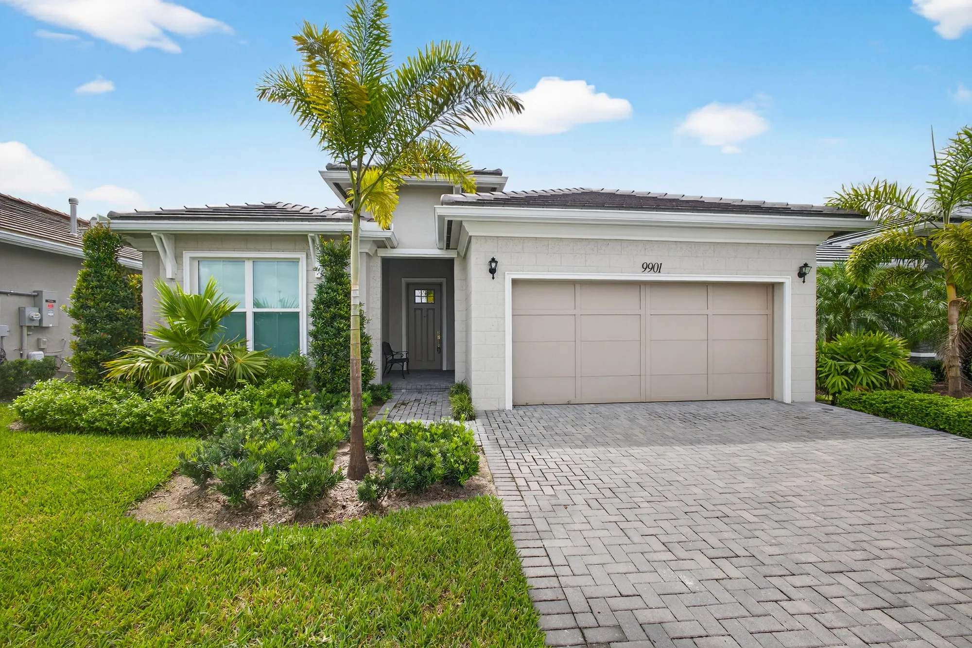 Property Slideshow image 1 of 96 | 9901 regency way, Palm Beach Gardens, FL, 33412