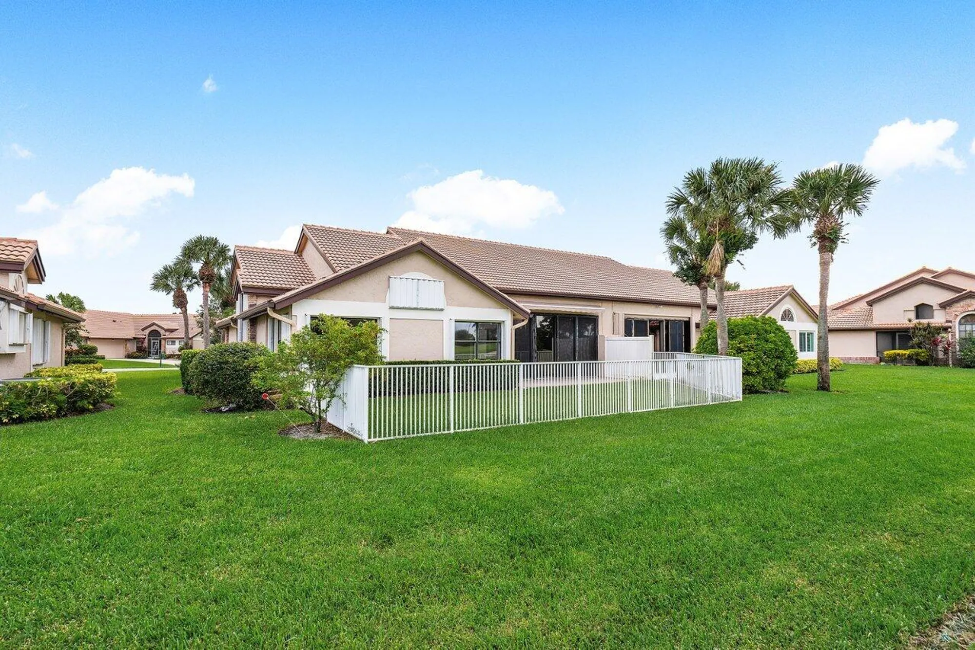 Property Slideshow image 32 of 71 | 8207 cassia dr, Boynton Beach, FL, 33472