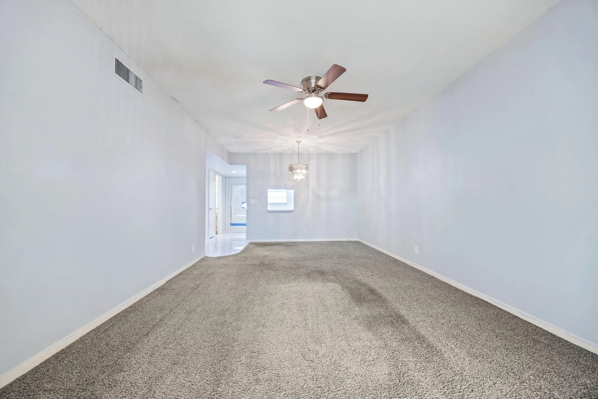 Property Slideshow image 8 of 25 | 230 ne 26th ave 206, Boynton Beach, FL, 33435