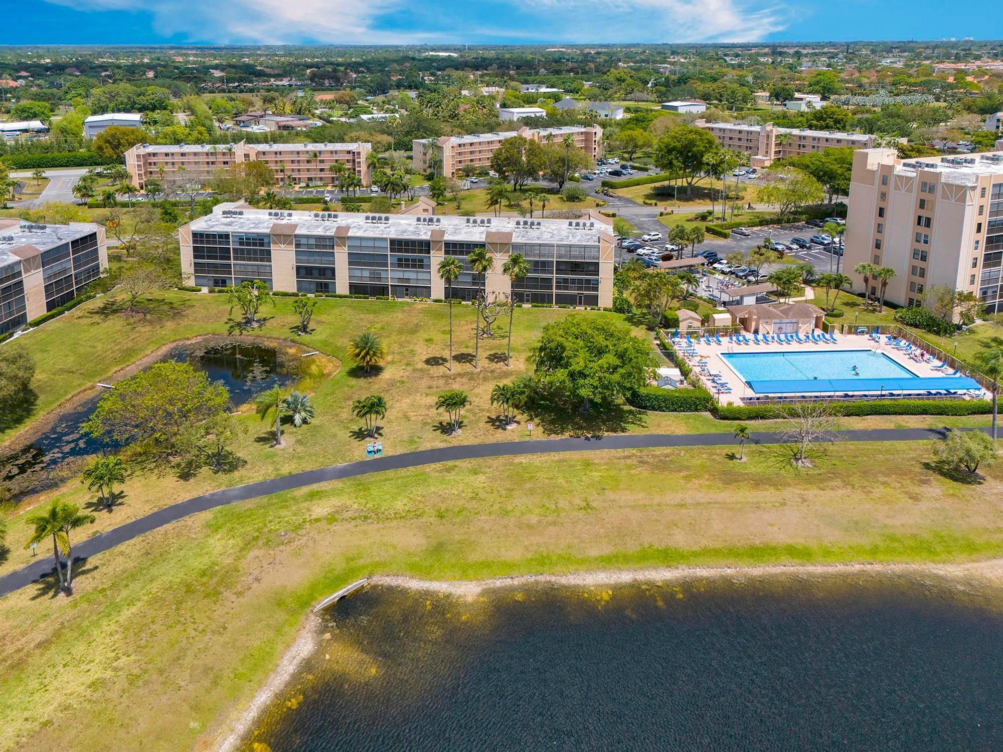 Property Slideshow image 43 of 75 | 6936 huntington ln apt 303, Delray Beach, FL, 33446