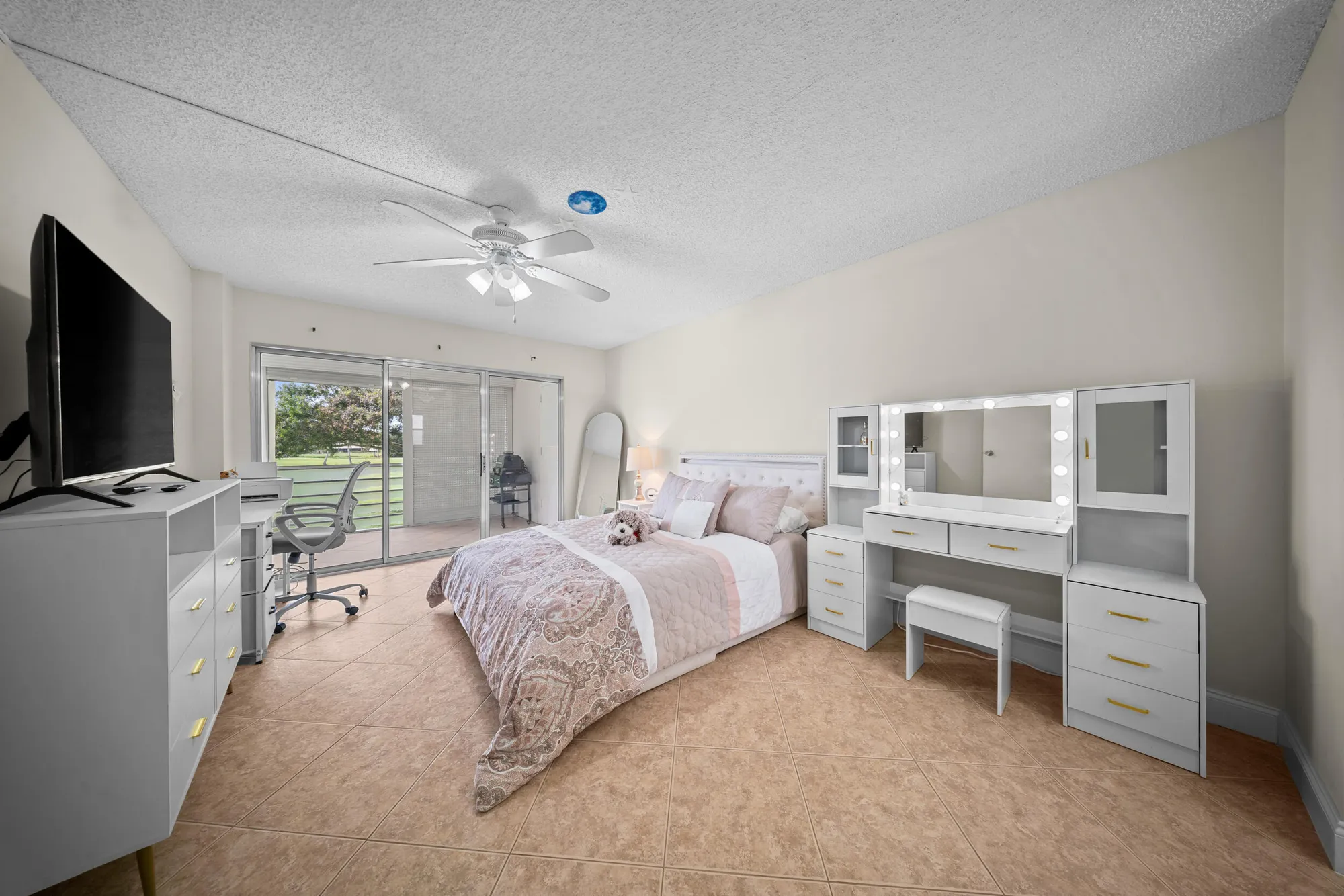 Property Slideshow image 12 of 39 | 3959 via poinciana apt 203, Lake Worth, FL, 33467