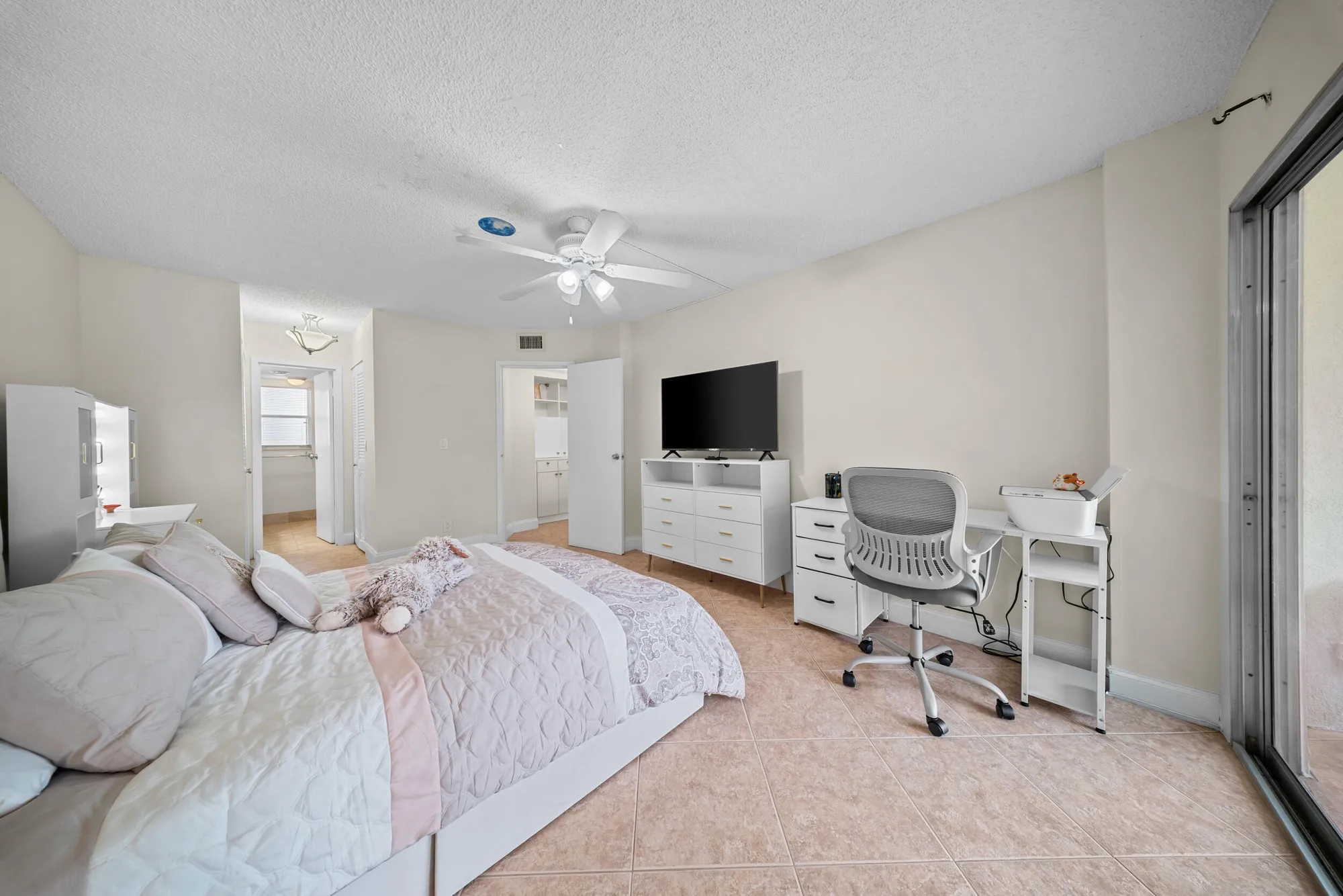 Property Slideshow image 14 of 39 | 3959 via poinciana apt 203, Lake Worth, FL, 33467
