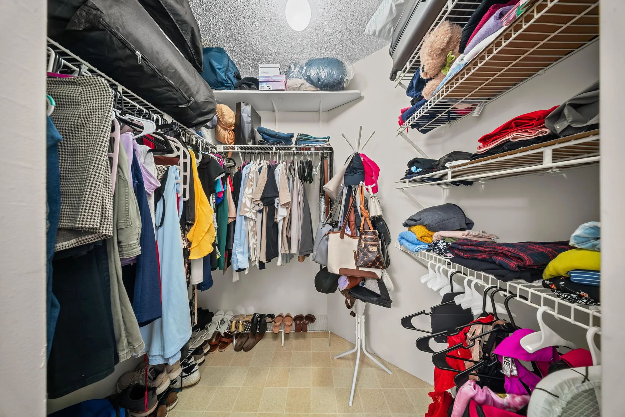 Property Slideshow image 18 of 39 | 3959 via poinciana apt 203, Lake Worth, FL, 33467