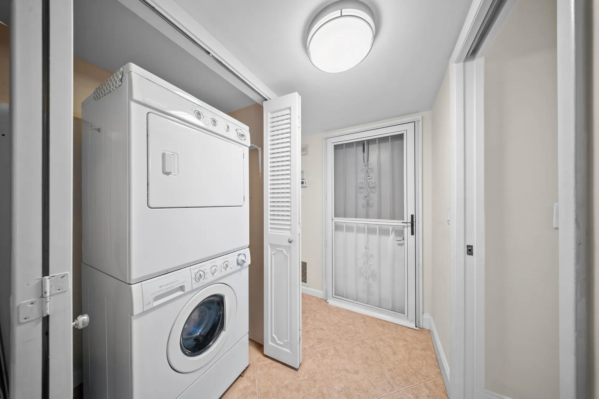 Property Slideshow image 24 of 39 | 3959 via poinciana apt 203, Lake Worth, FL, 33467