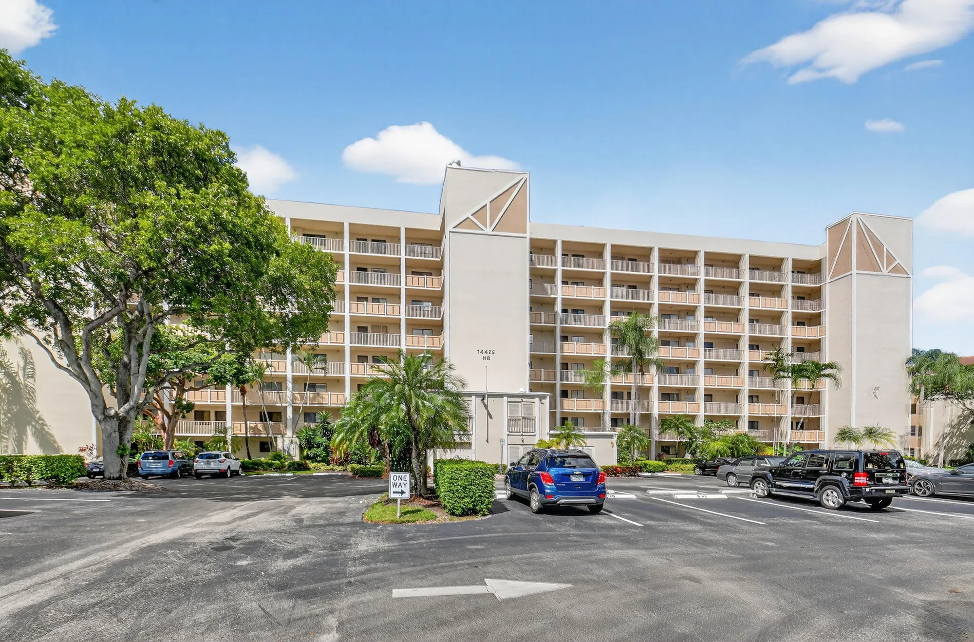 Property Slideshow image 19 of 84 | 14425 strathmore ln apt 601, Delray Beach, FL, 33446