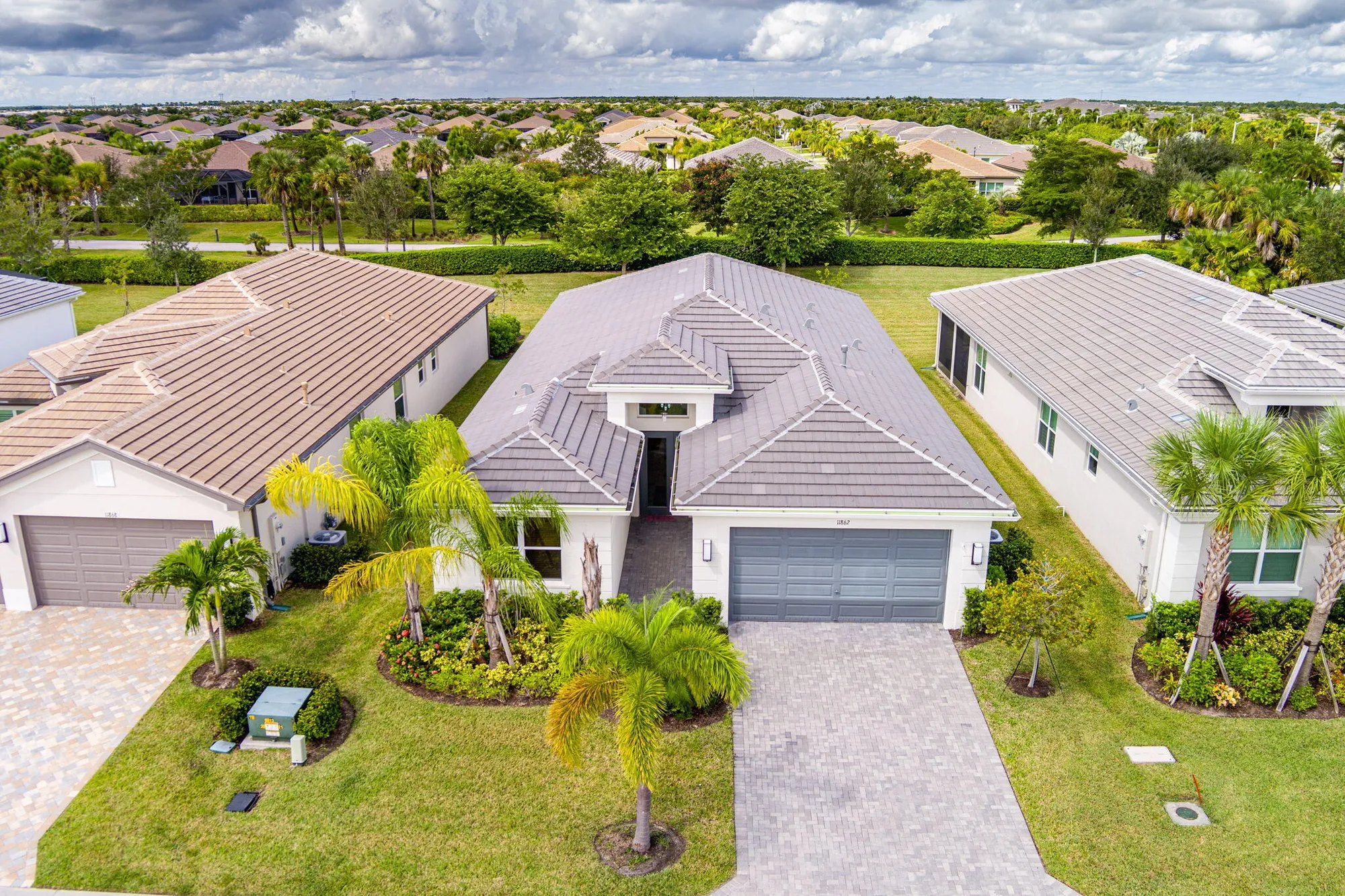 Property Slideshow image 3 of 41 | 11862 sw bristol bay dr, Port Saint Lucie, FL, 34987