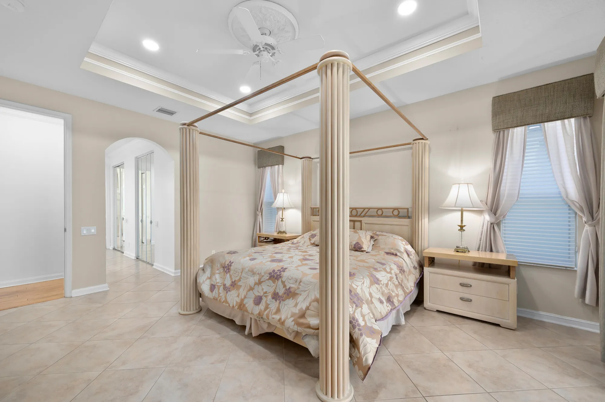 Property Slideshow image 18 of 68 | 469 nw blue lake dr, Port Saint Lucie, FL, 34986