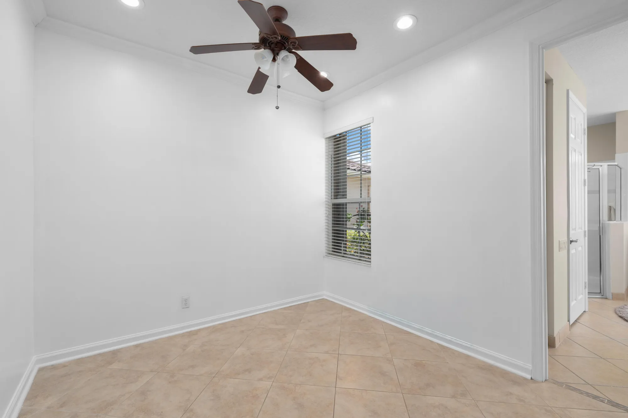 Property Slideshow image 20 of 68 | 469 nw blue lake dr, Port Saint Lucie, FL, 34986