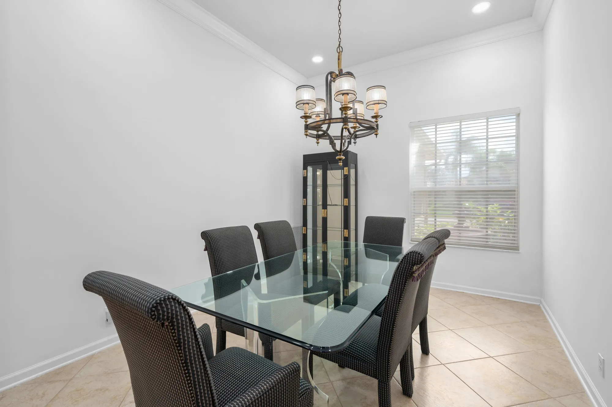 Property Slideshow image 8 of 68 | 469 nw blue lake dr, Port Saint Lucie, FL, 34986