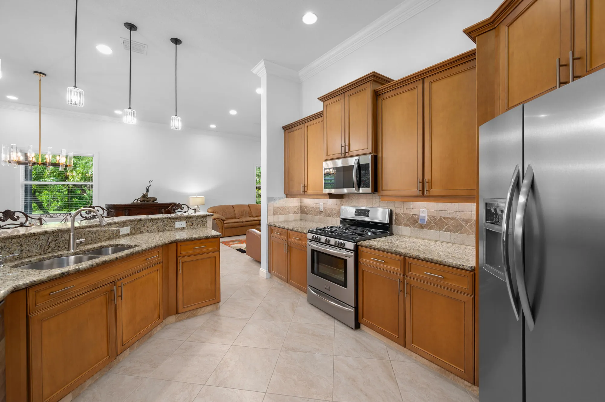 Property Slideshow image 9 of 68 | 469 nw blue lake dr, Port Saint Lucie, FL, 34986
