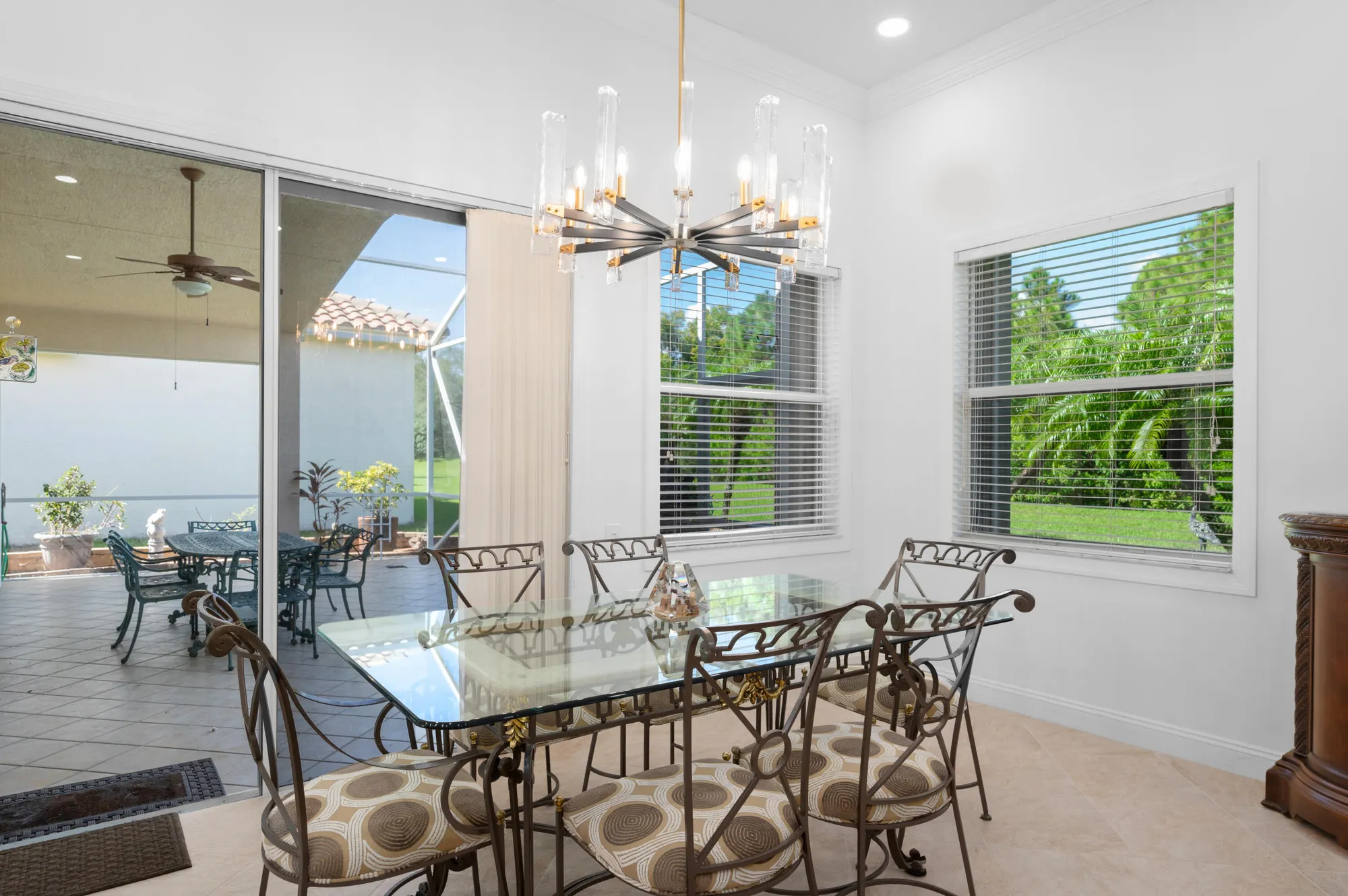 Property Slideshow image 14 of 68 | 469 nw blue lake dr, Port Saint Lucie, FL, 34986