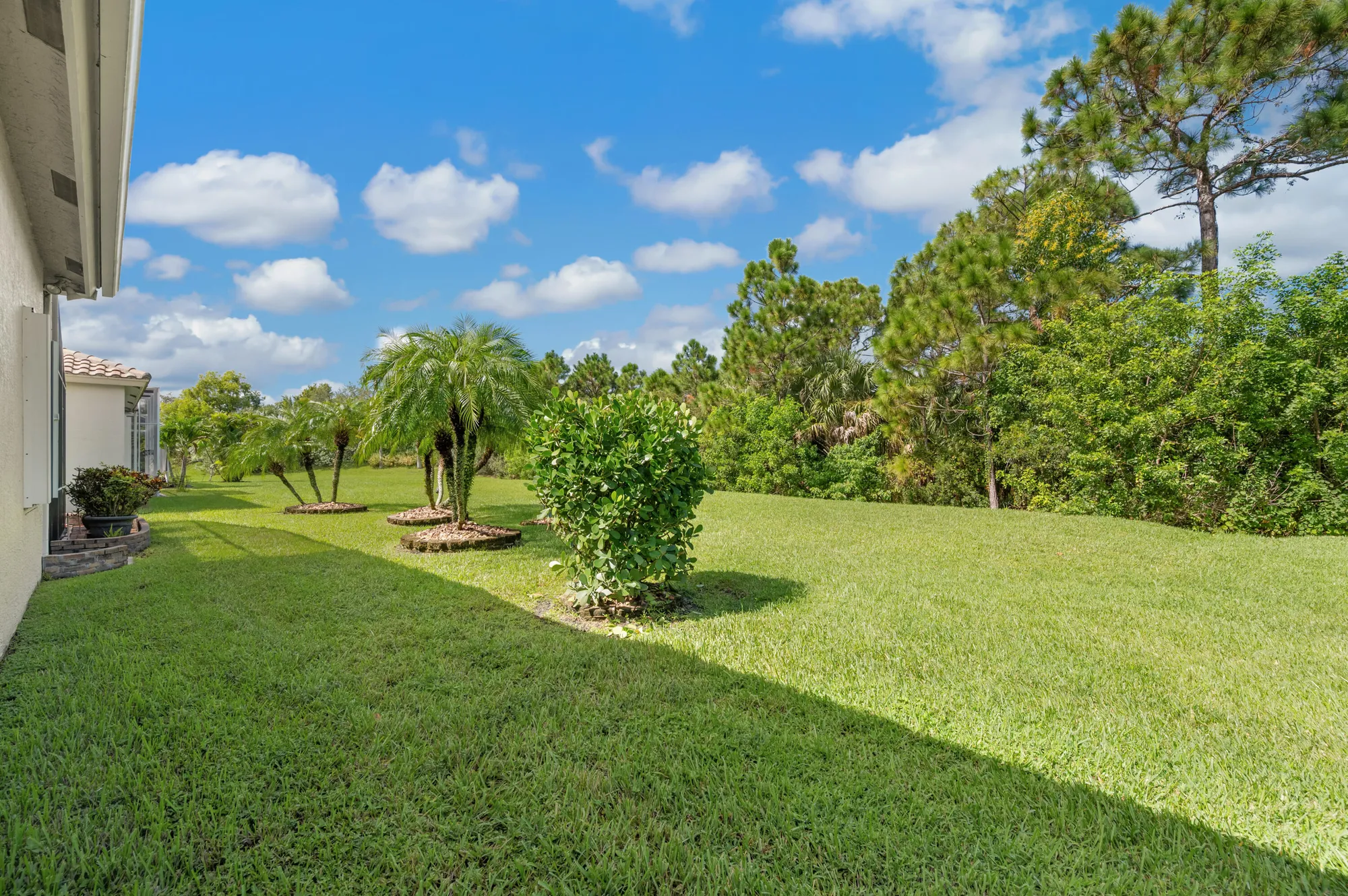 Property Slideshow image 30 of 68 | 469 nw blue lake dr, Port Saint Lucie, FL, 34986