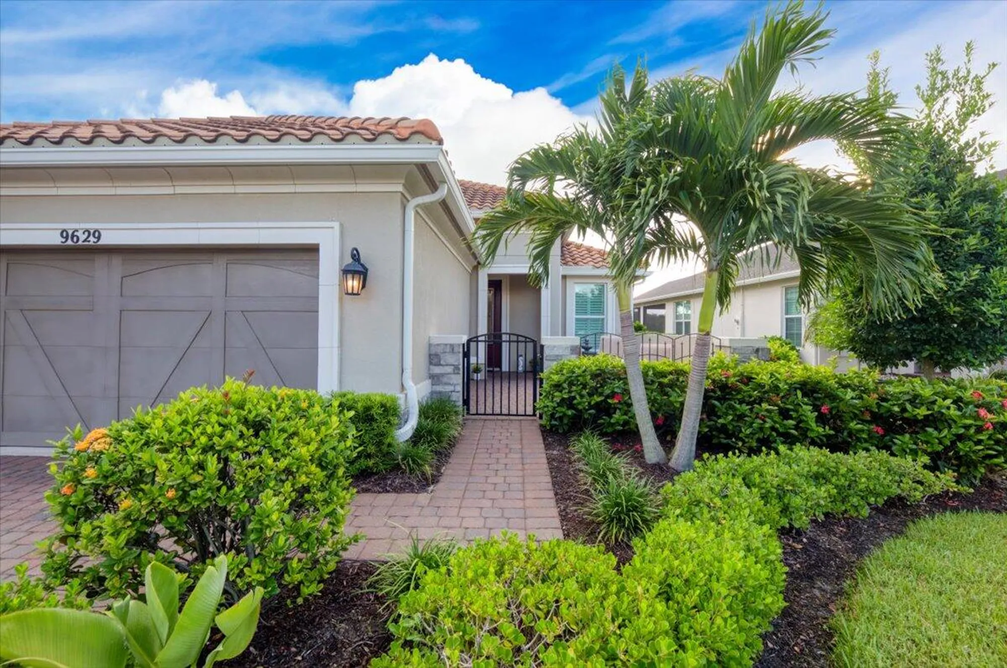 Property Slideshow image 5 of 108 | 9629 sw forestwood ave, Port Saint Lucie, FL, 34987