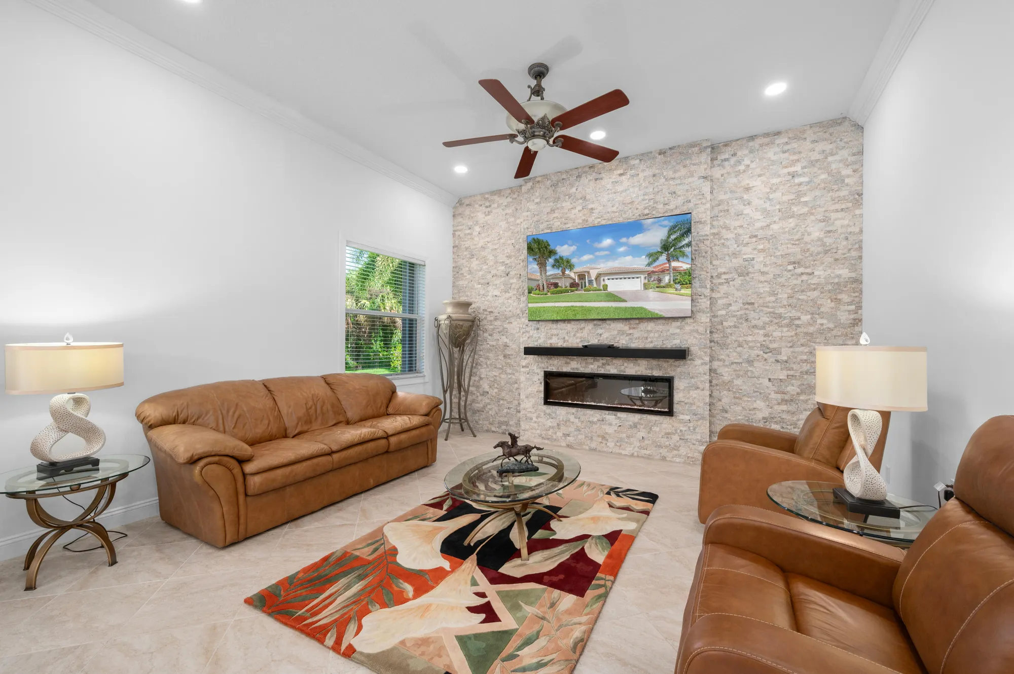 Property Slideshow image 15 of 68 | 469 nw blue lake dr, Port Saint Lucie, FL, 34986