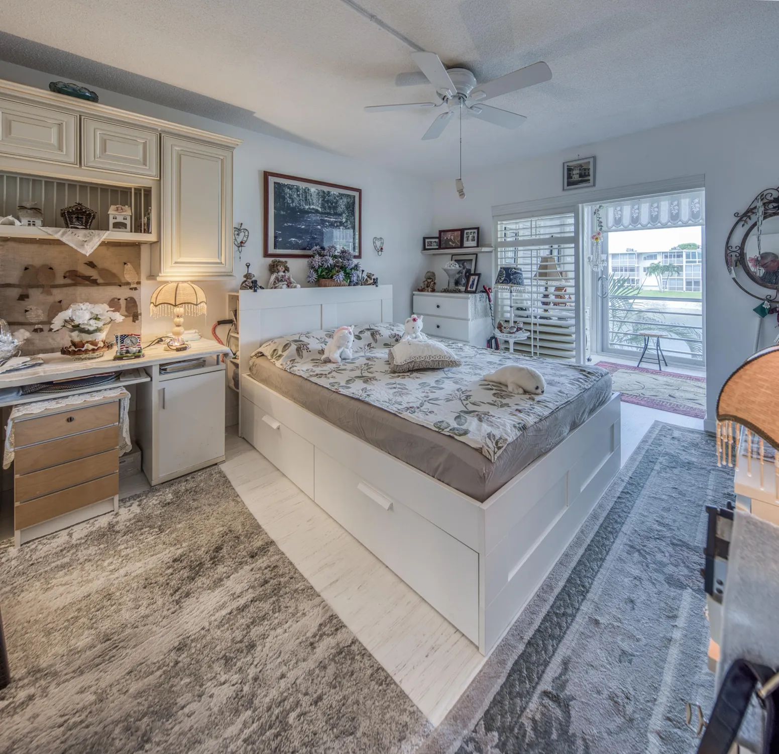 Property Slideshow image 12 of 36 | 2615 garden dr s apt 205, Lake Worth Beach, FL, 33461