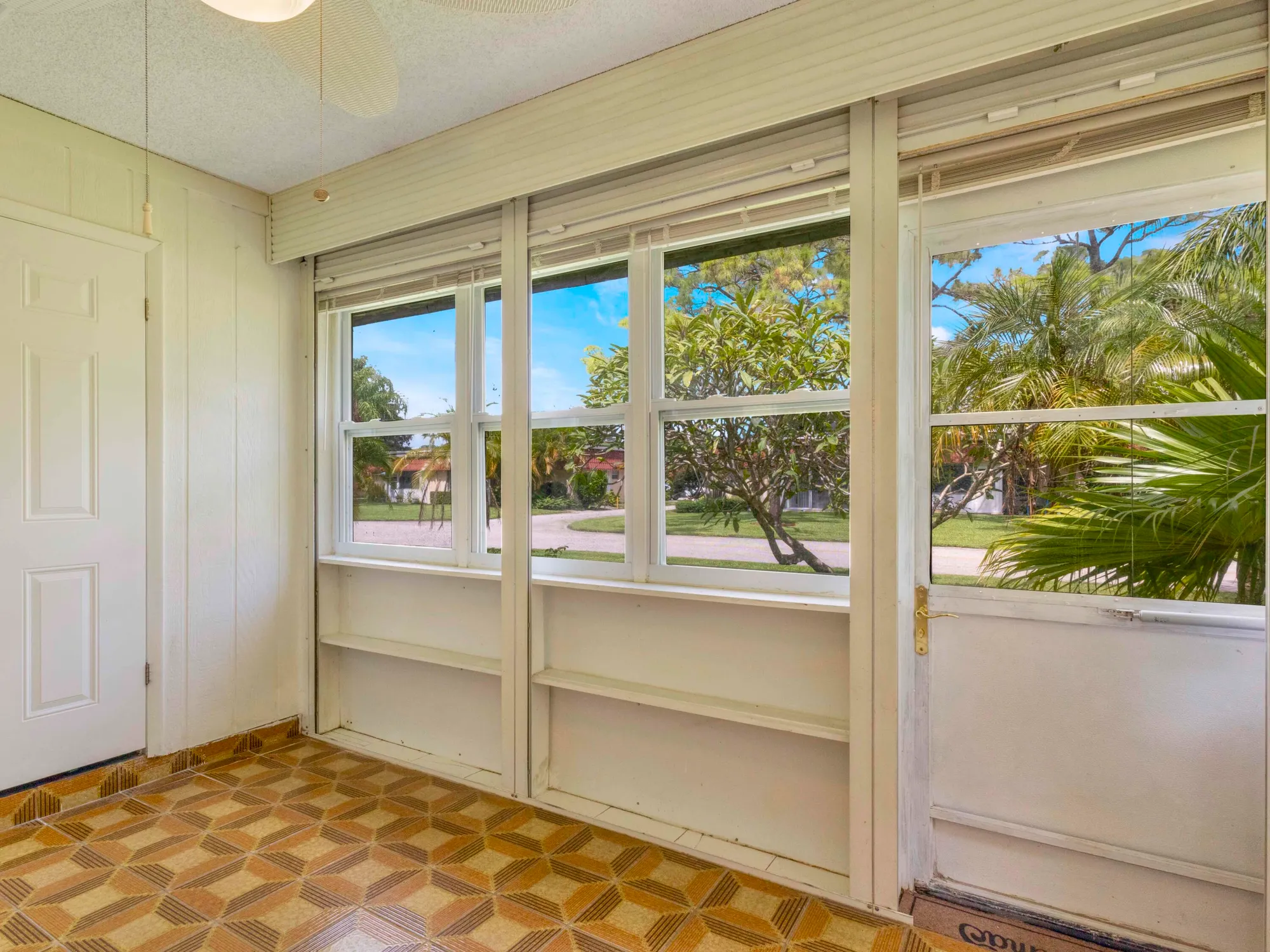 Property Slideshow image 16 of 41 | 857 worcester ln b, Lake Worth, FL, 33467
