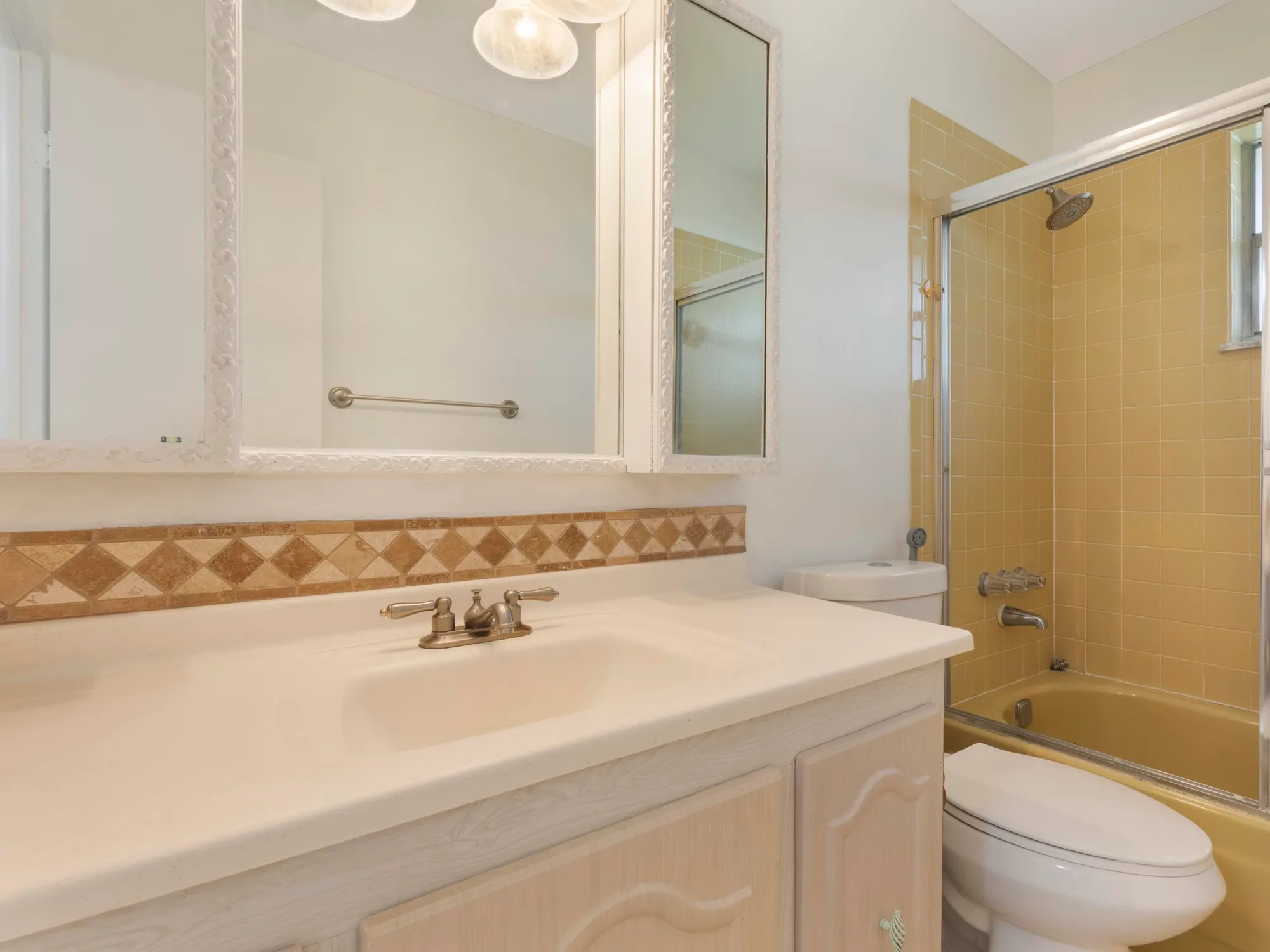 Property Slideshow image 20 of 41 | 857 worcester ln b, Lake Worth, FL, 33467
