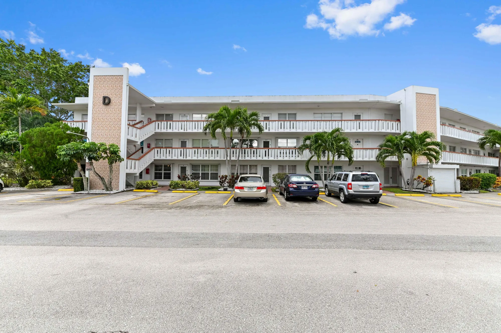 Property Slideshow image 1 of 26 | 113 wellington d, West Palm Beach, FL, 33417