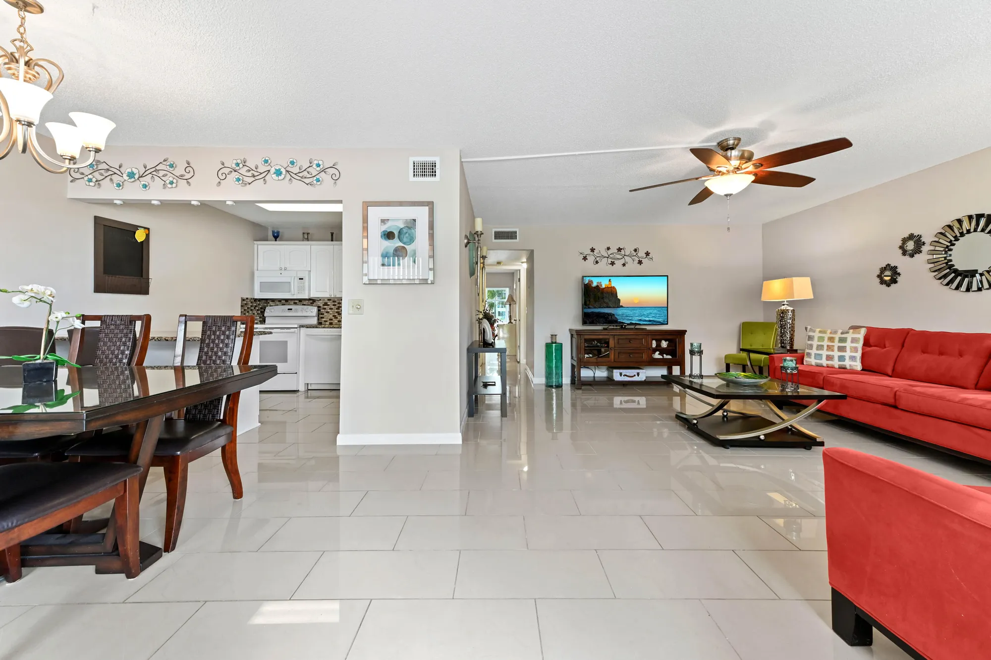 Property Slideshow image 4 of 26 | 113 wellington d, West Palm Beach, FL, 33417