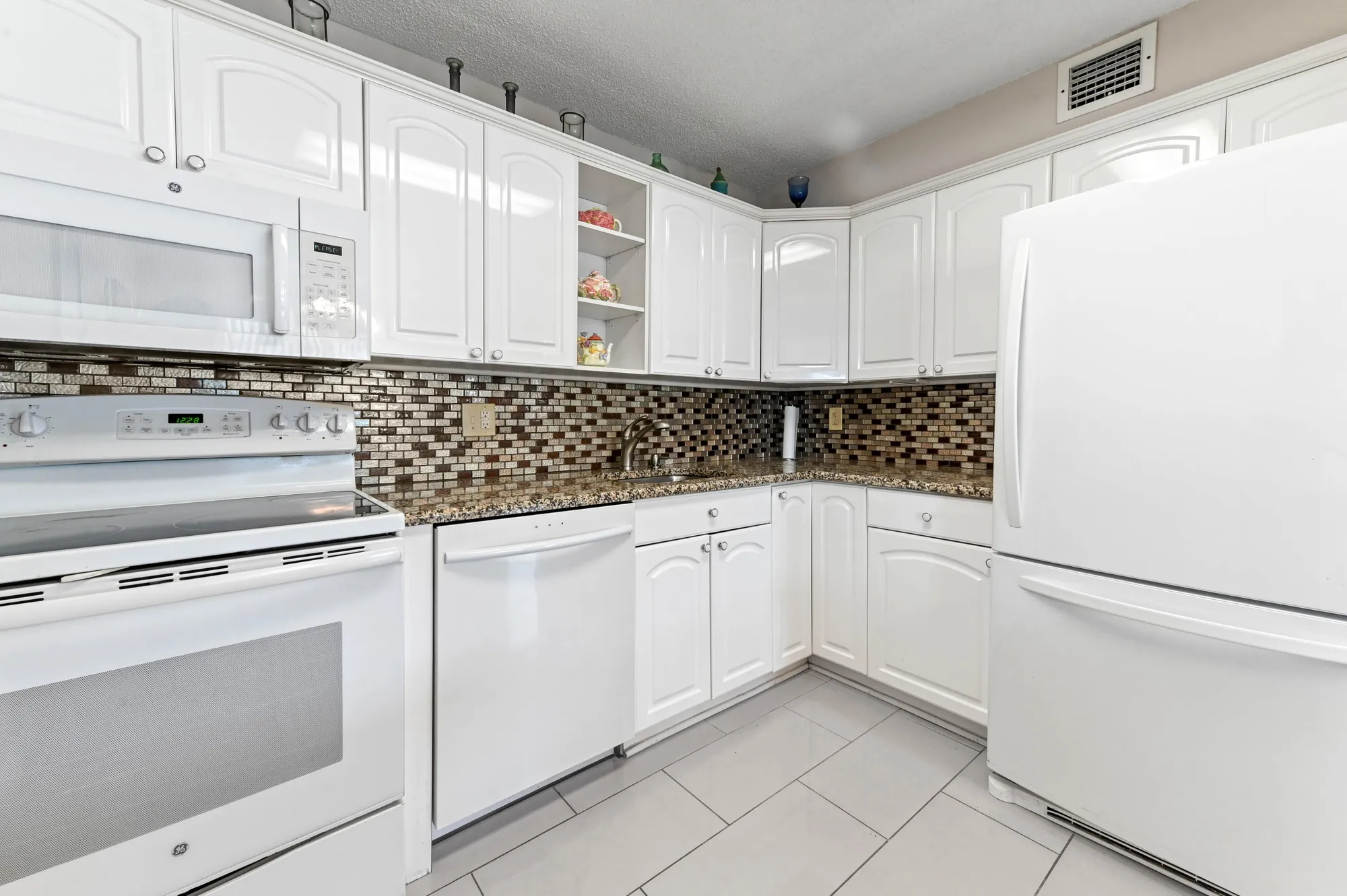 Property Slideshow image 6 of 26 | 113 wellington d, West Palm Beach, FL, 33417
