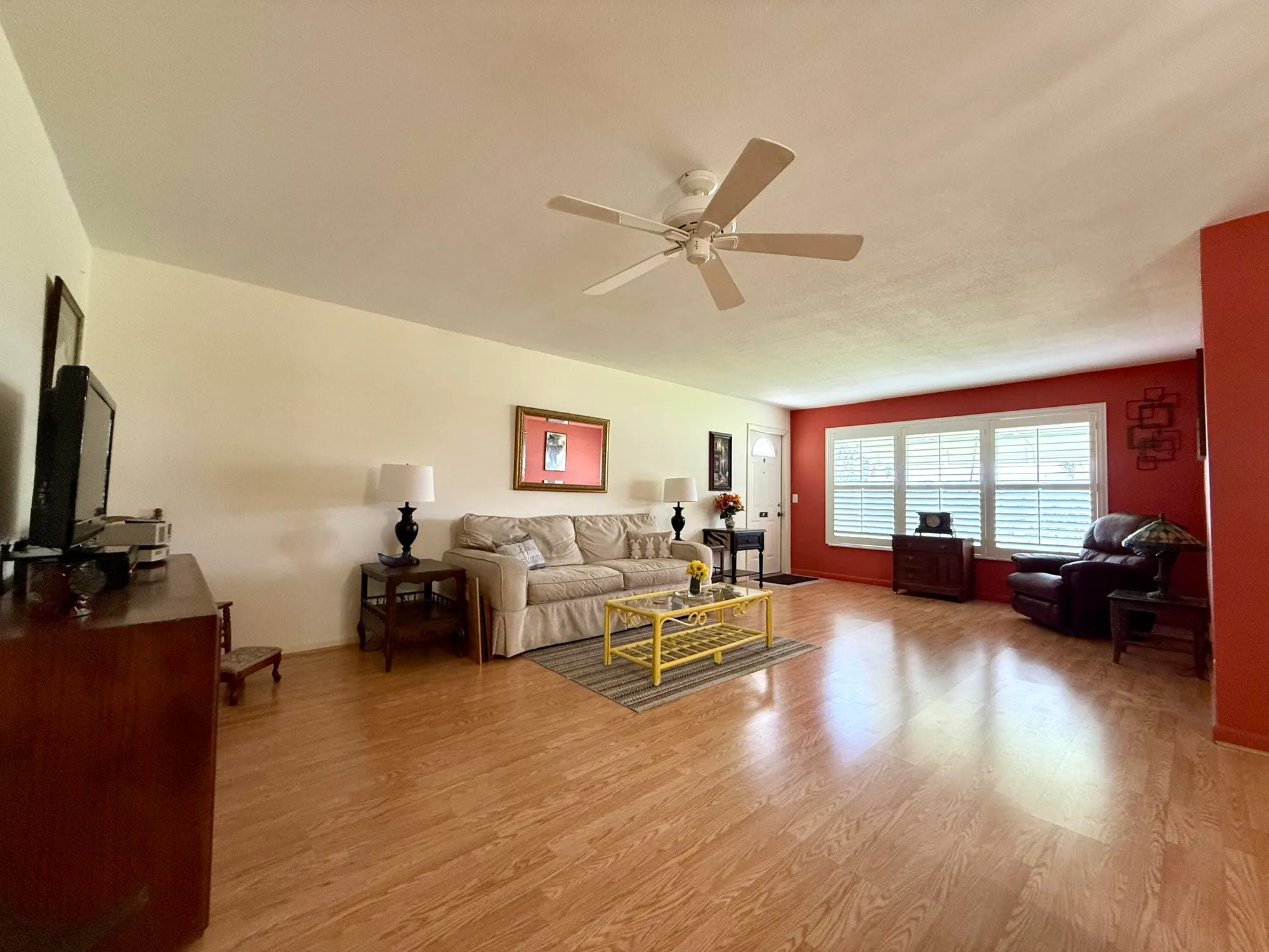 Property Slideshow image 4 of 35 | 215 south blvd c, Boynton Beach, FL, 33435