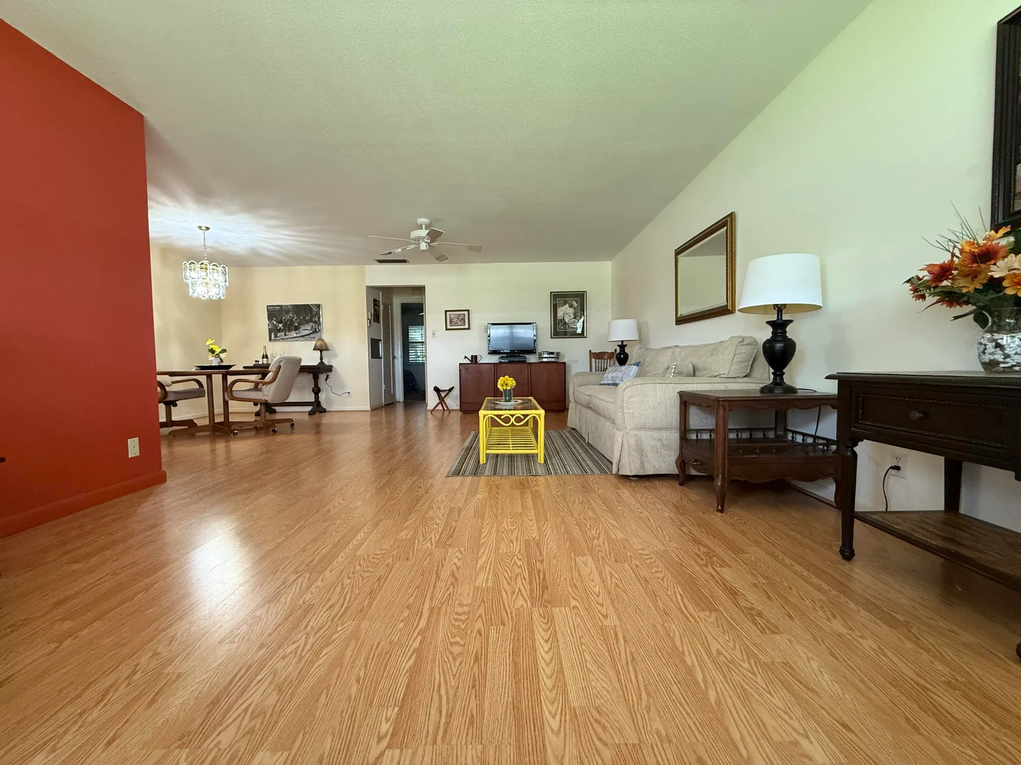 Property Slideshow image 5 of 35 | 215 south blvd c, Boynton Beach, FL, 33435