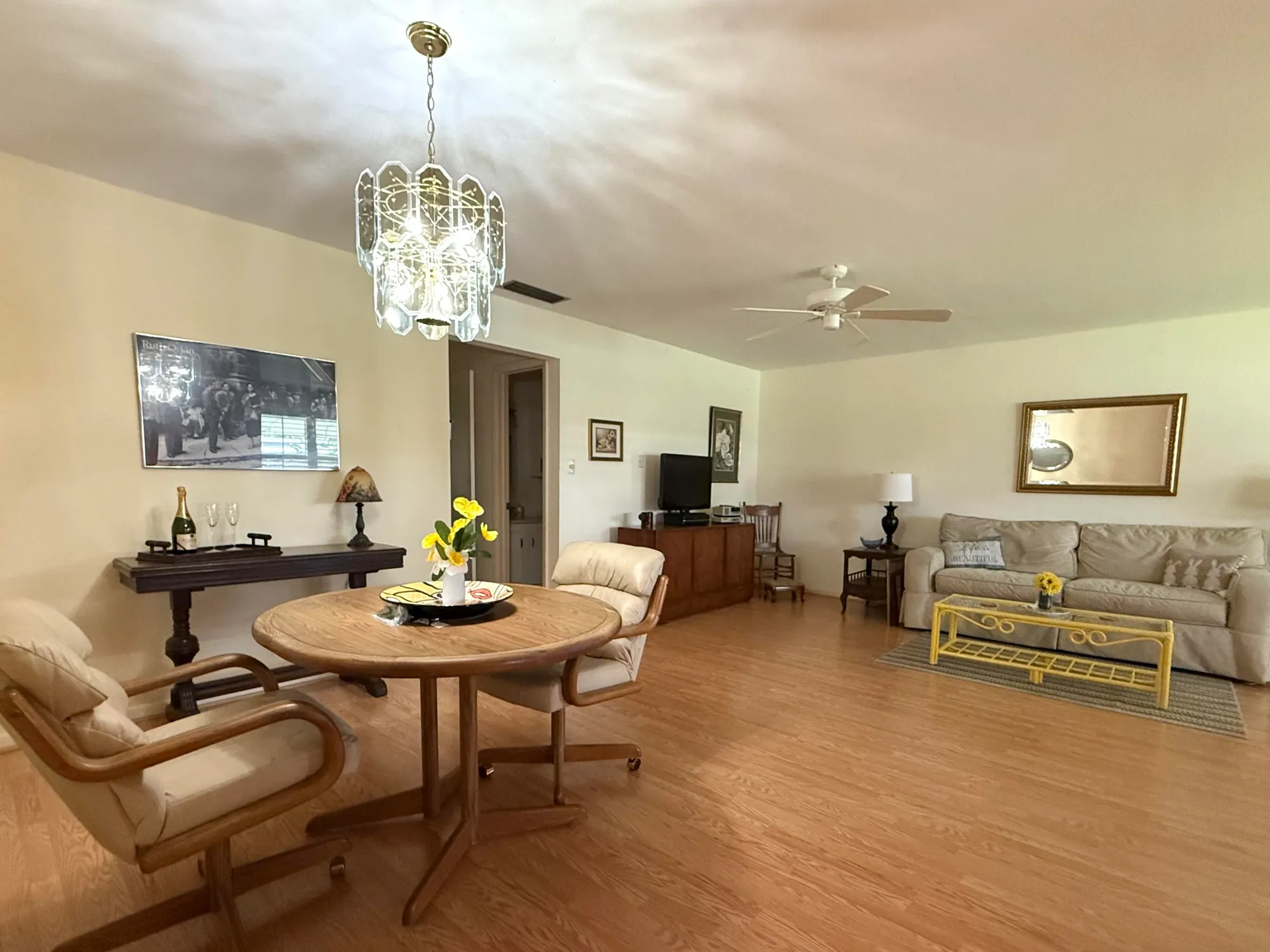 Property Slideshow image 9 of 35 | 215 south blvd c, Boynton Beach, FL, 33435