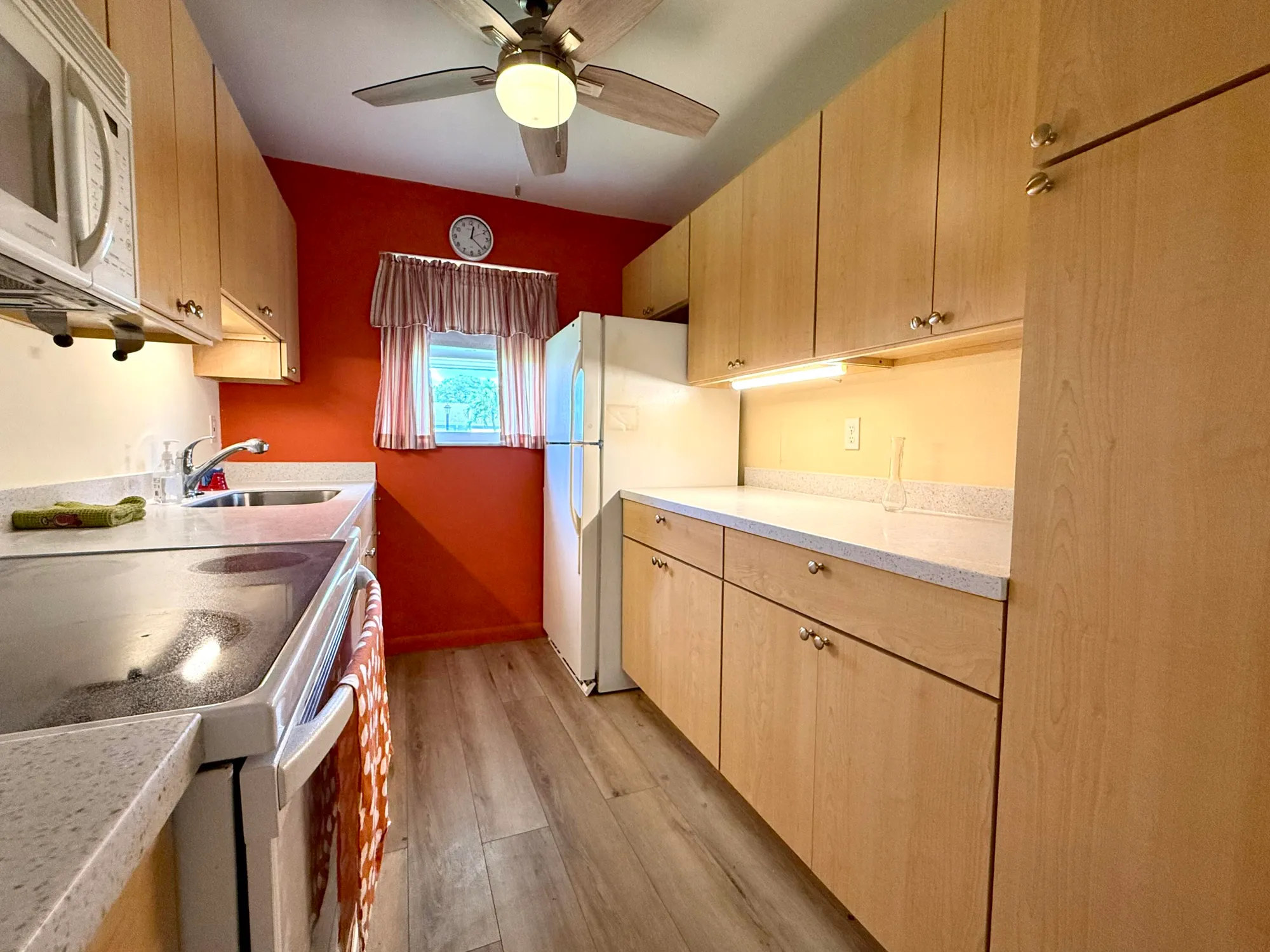 Property Slideshow image 12 of 35 | 215 south blvd c, Boynton Beach, FL, 33435