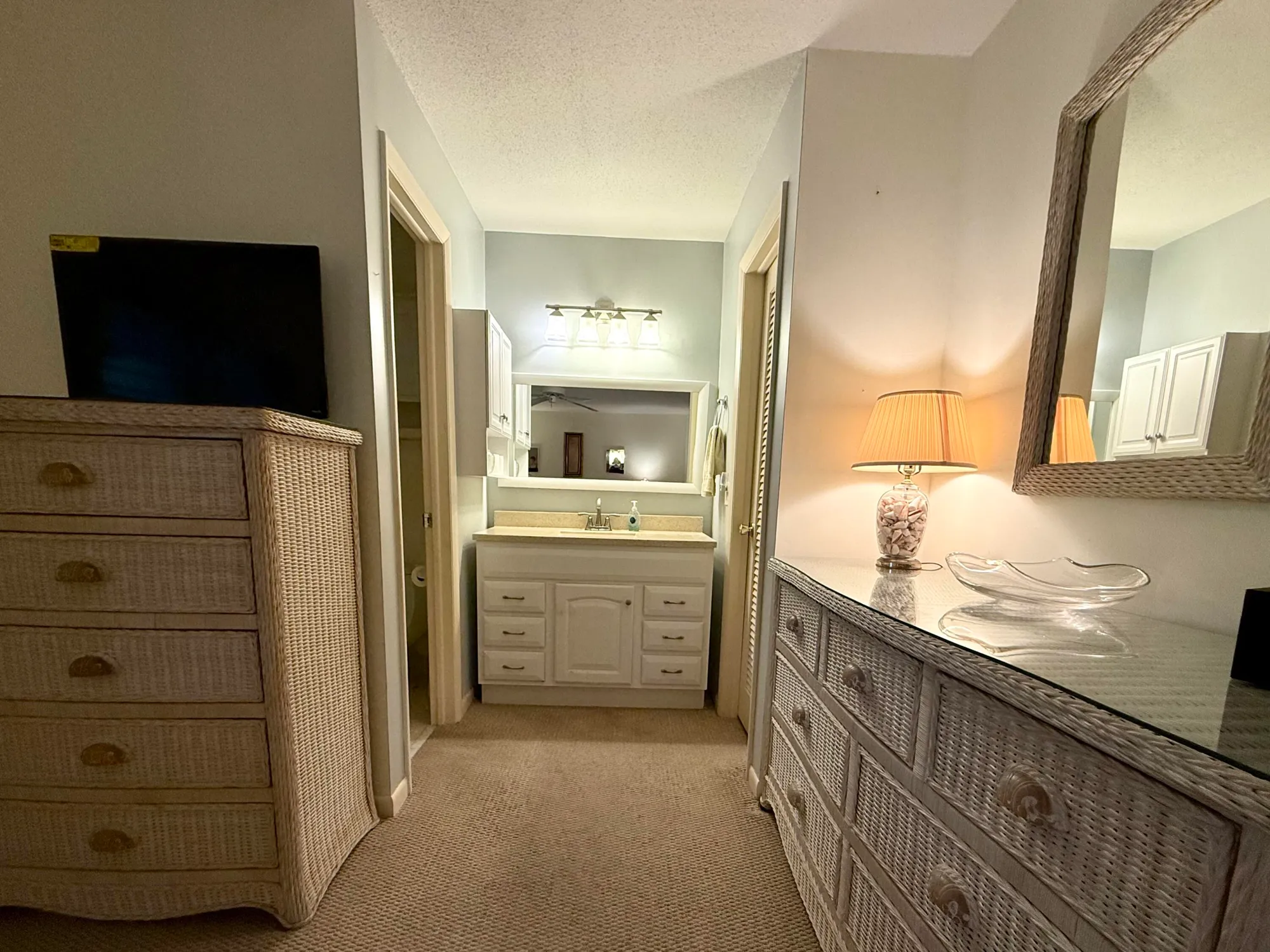 Property Slideshow image 19 of 35 | 215 south blvd c, Boynton Beach, FL, 33435