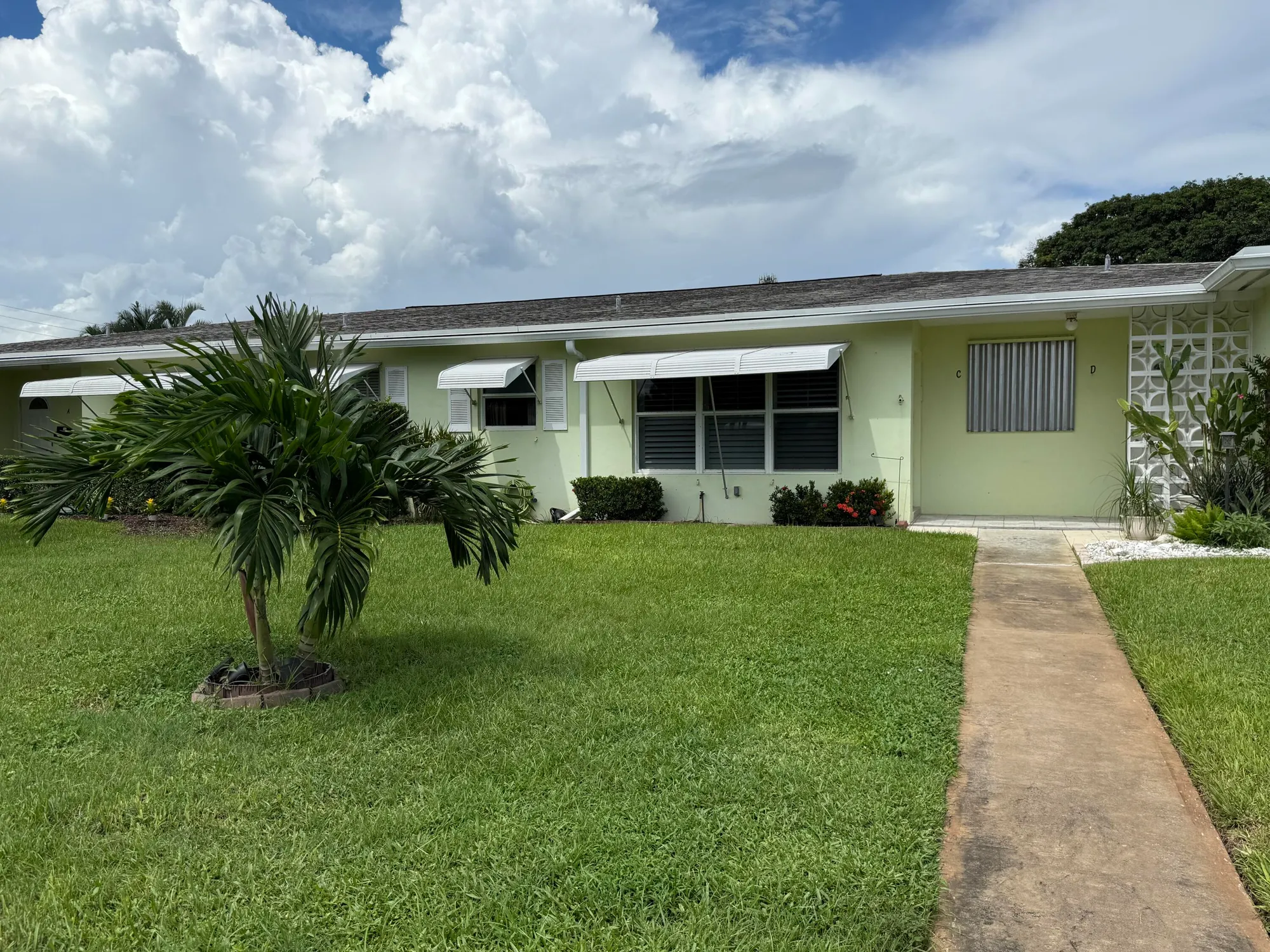 Property Slideshow image 33 of 35 | 215 south blvd c, Boynton Beach, FL, 33435