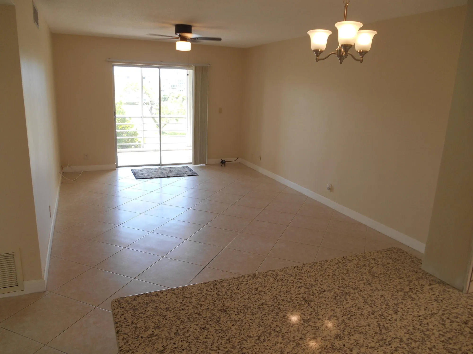 Property Slideshow image 9 of 38 | 2615 ne 1st ct apt 301, Boynton Beach, FL, 33435