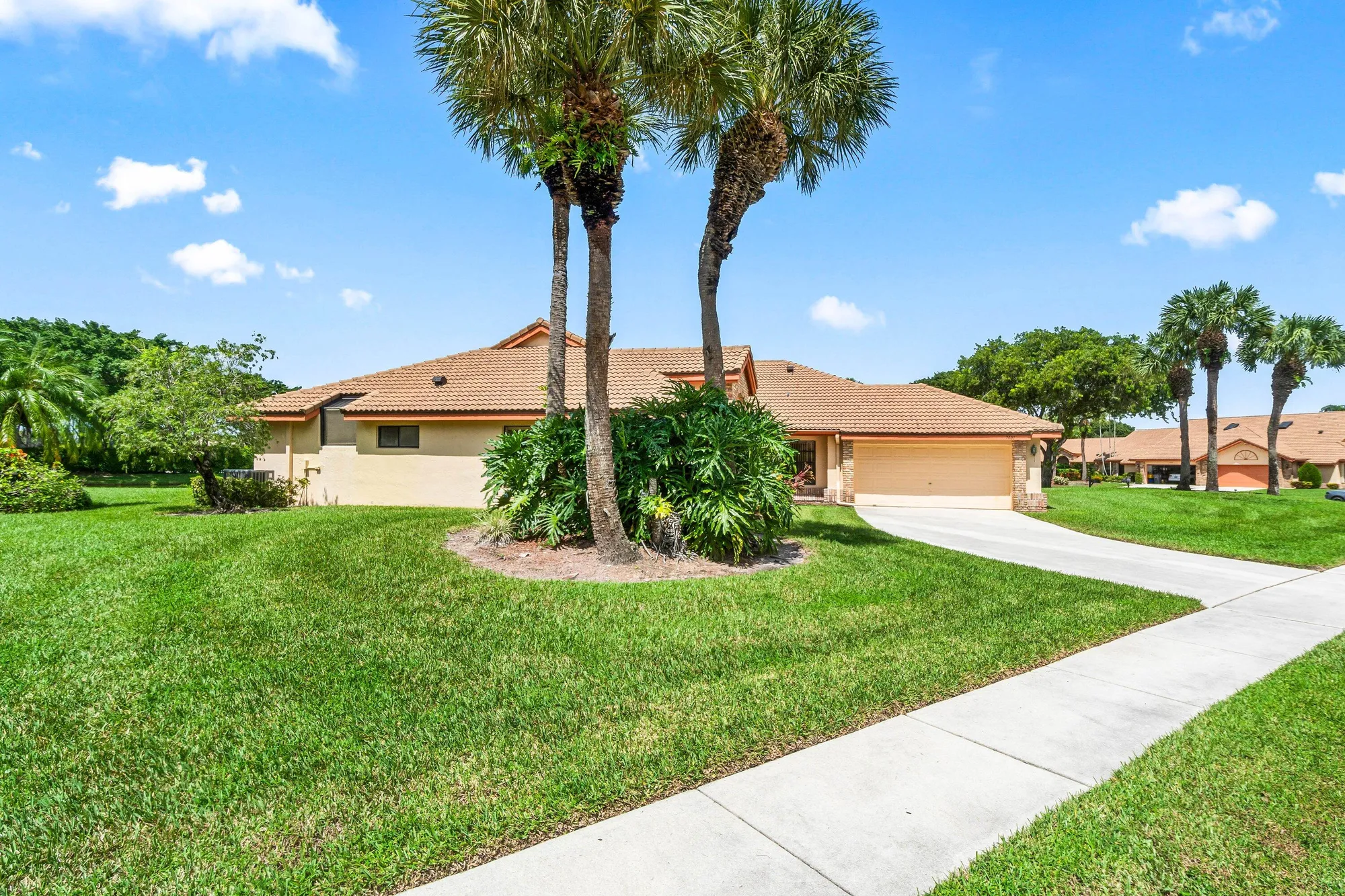 Property Slideshow image 4 of 34 | 7401 hearth stone ave, Boynton Beach, FL, 33472