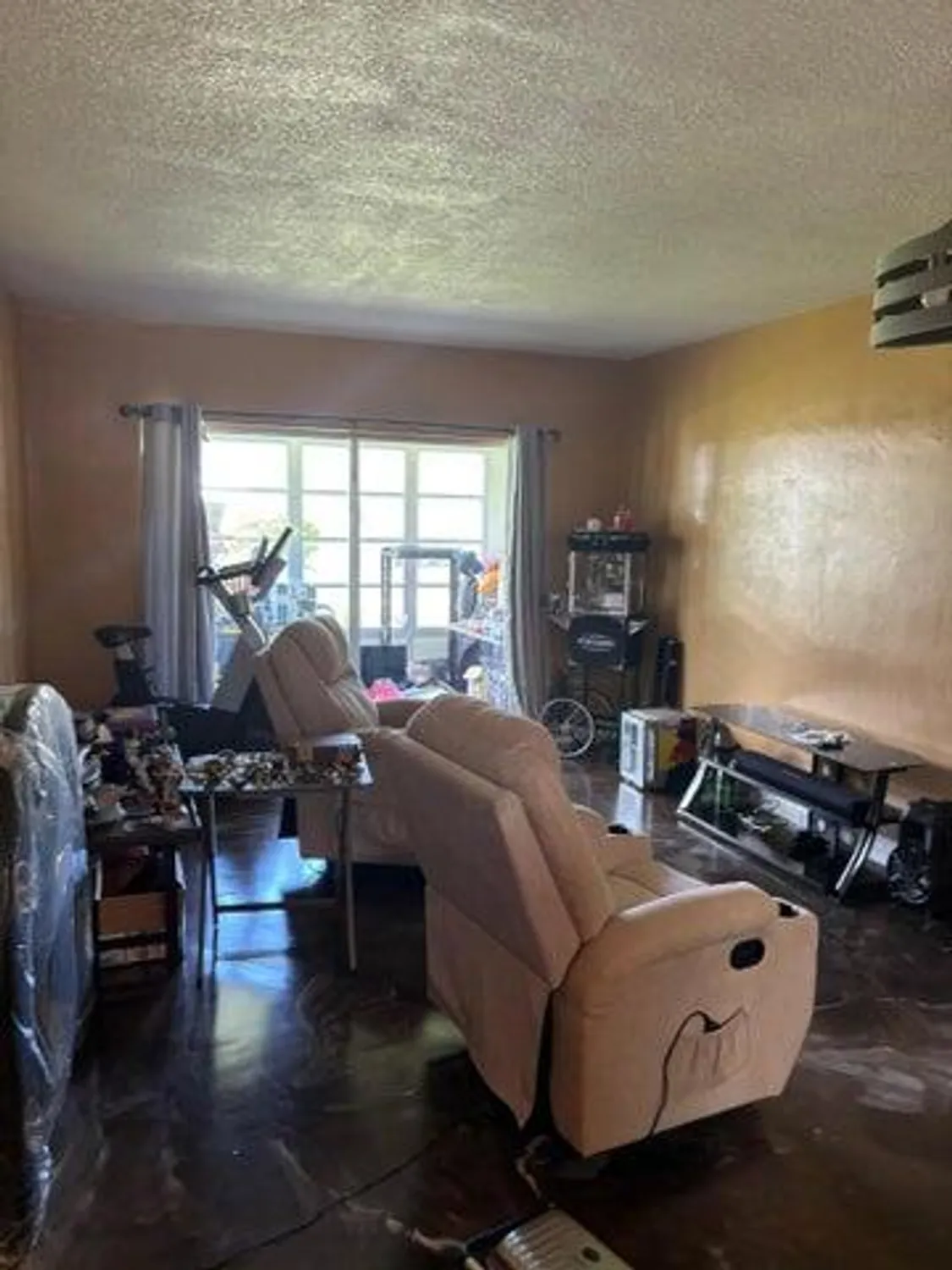 Property Slideshow image 4 of 7 | 2475 w golf blvd 145, Pompano Beach, FL, 33064