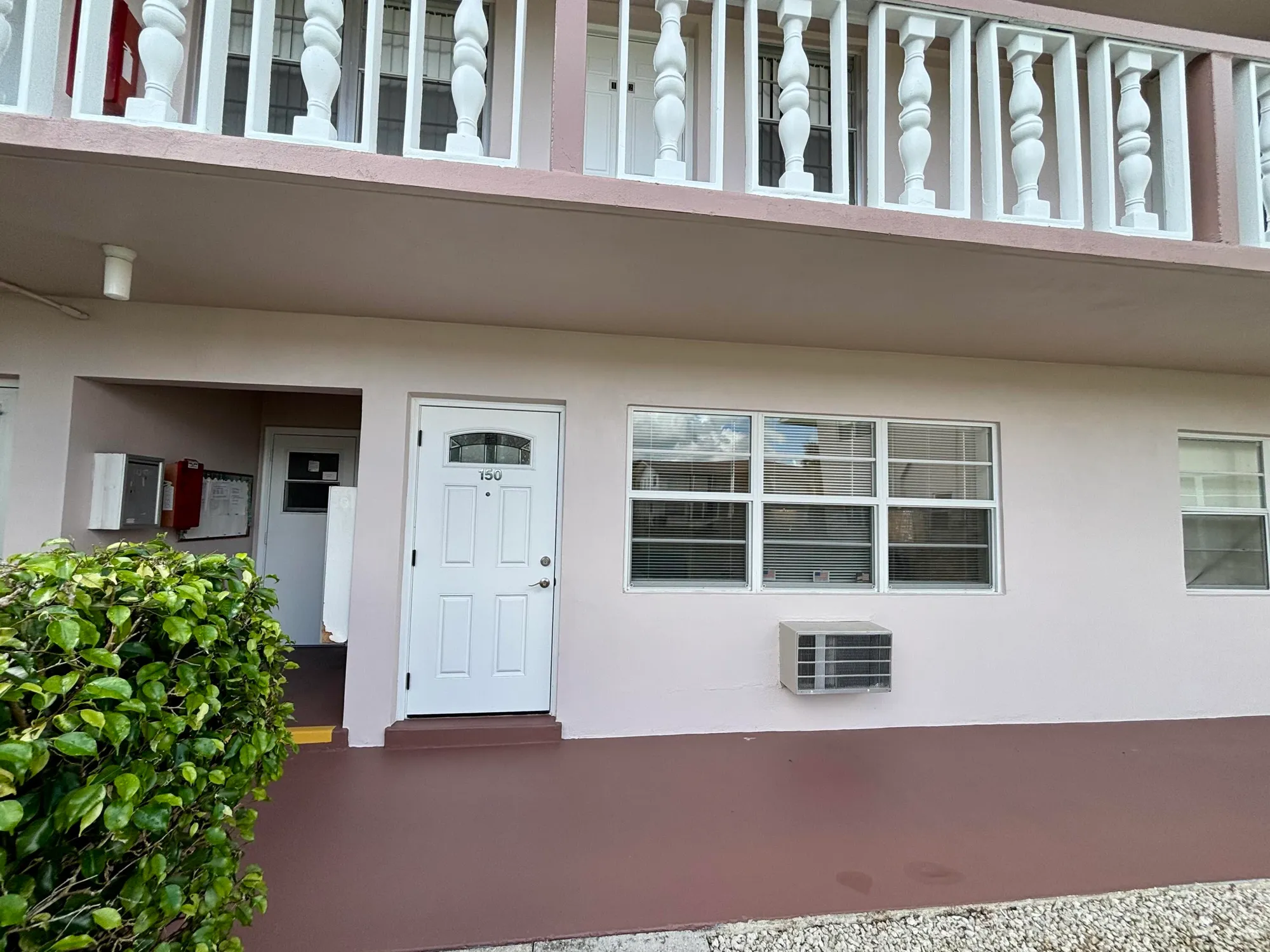 Property Slideshow image 2 of 40 | 150 easthampton g, West Palm Beach, FL, 33417