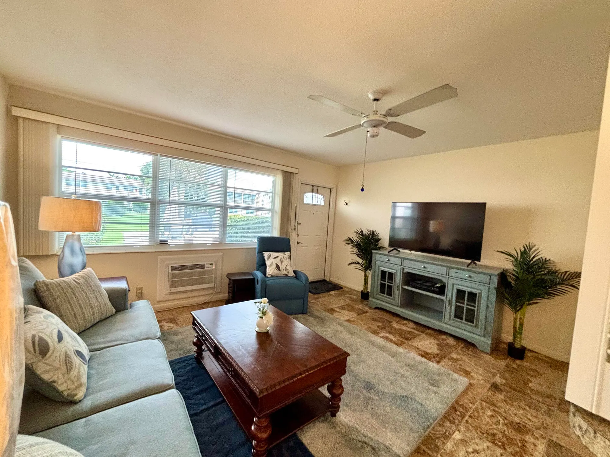 Property Slideshow image 6 of 40 | 150 easthampton g, West Palm Beach, FL, 33417