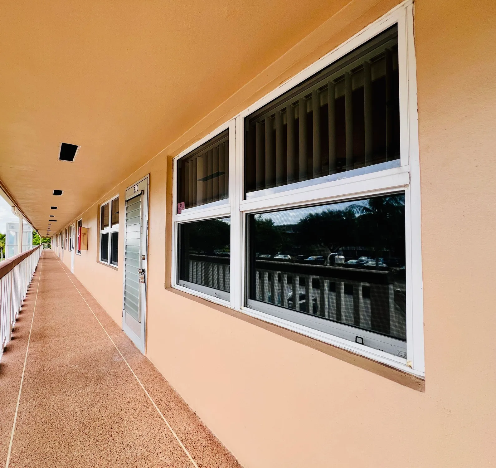 Property Slideshow image 9 of 15 | 210 somerset k, West Palm Beach, FL, 33417