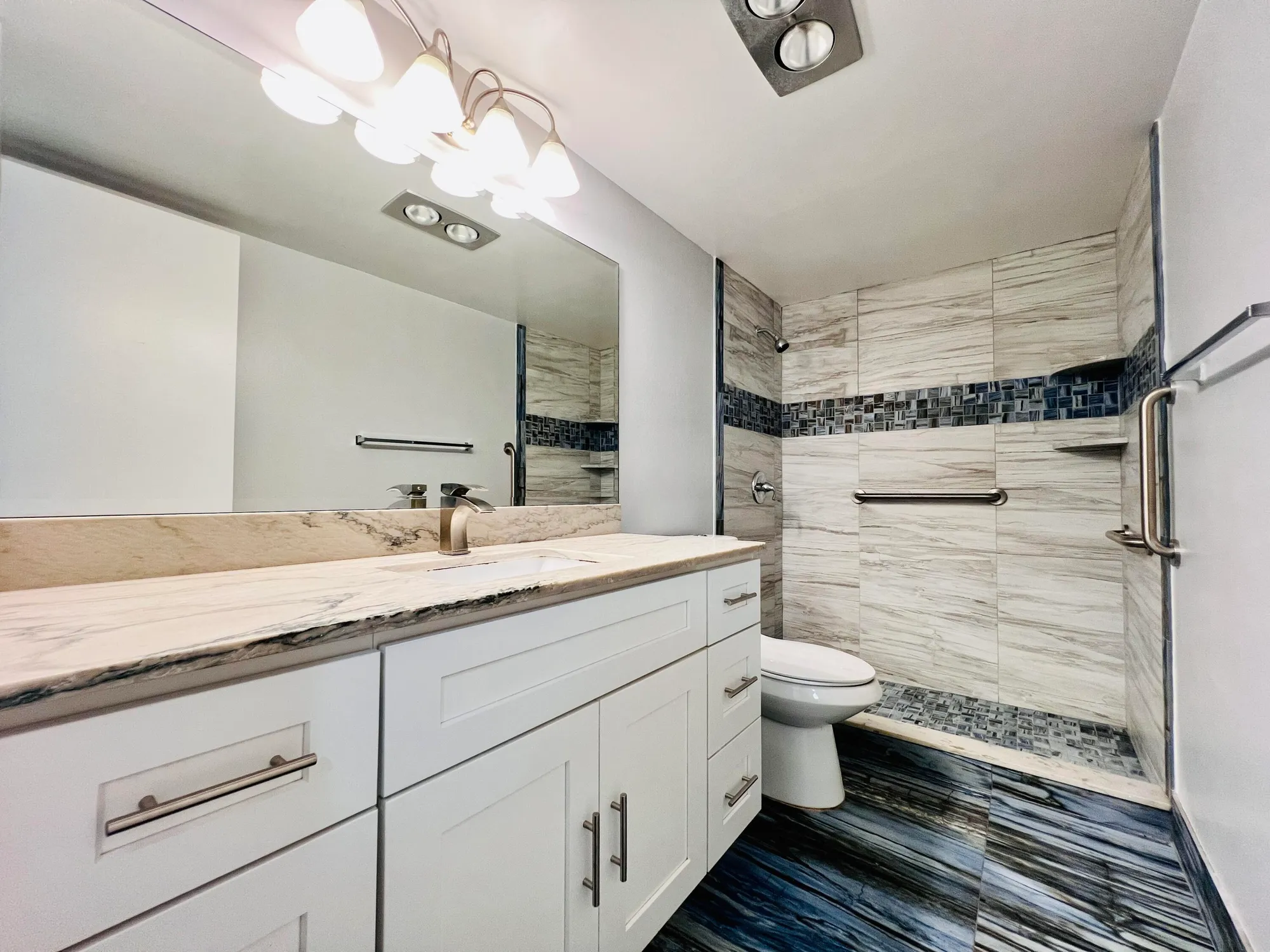 Property Slideshow image 4 of 15 | 210 somerset k, West Palm Beach, FL, 33417