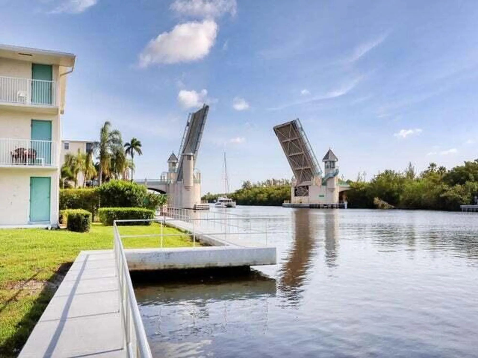 Property Slideshow image 10 of 15 | 230 horizons e 307, Boynton Beach, FL, 33435