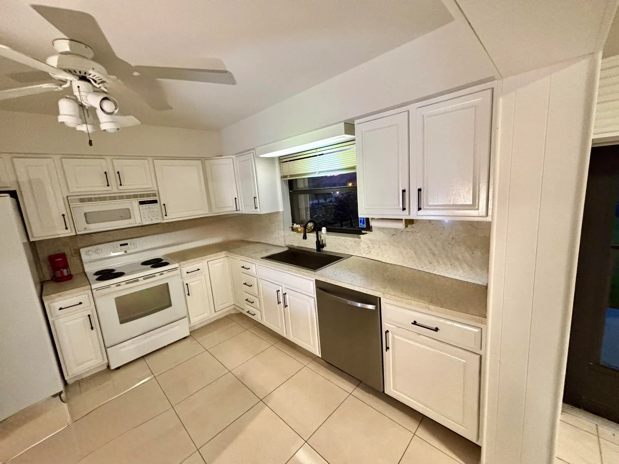 Property Slideshow image 3 of 31 | 9830 bischofia tree way b, Boynton Beach, FL, 33436