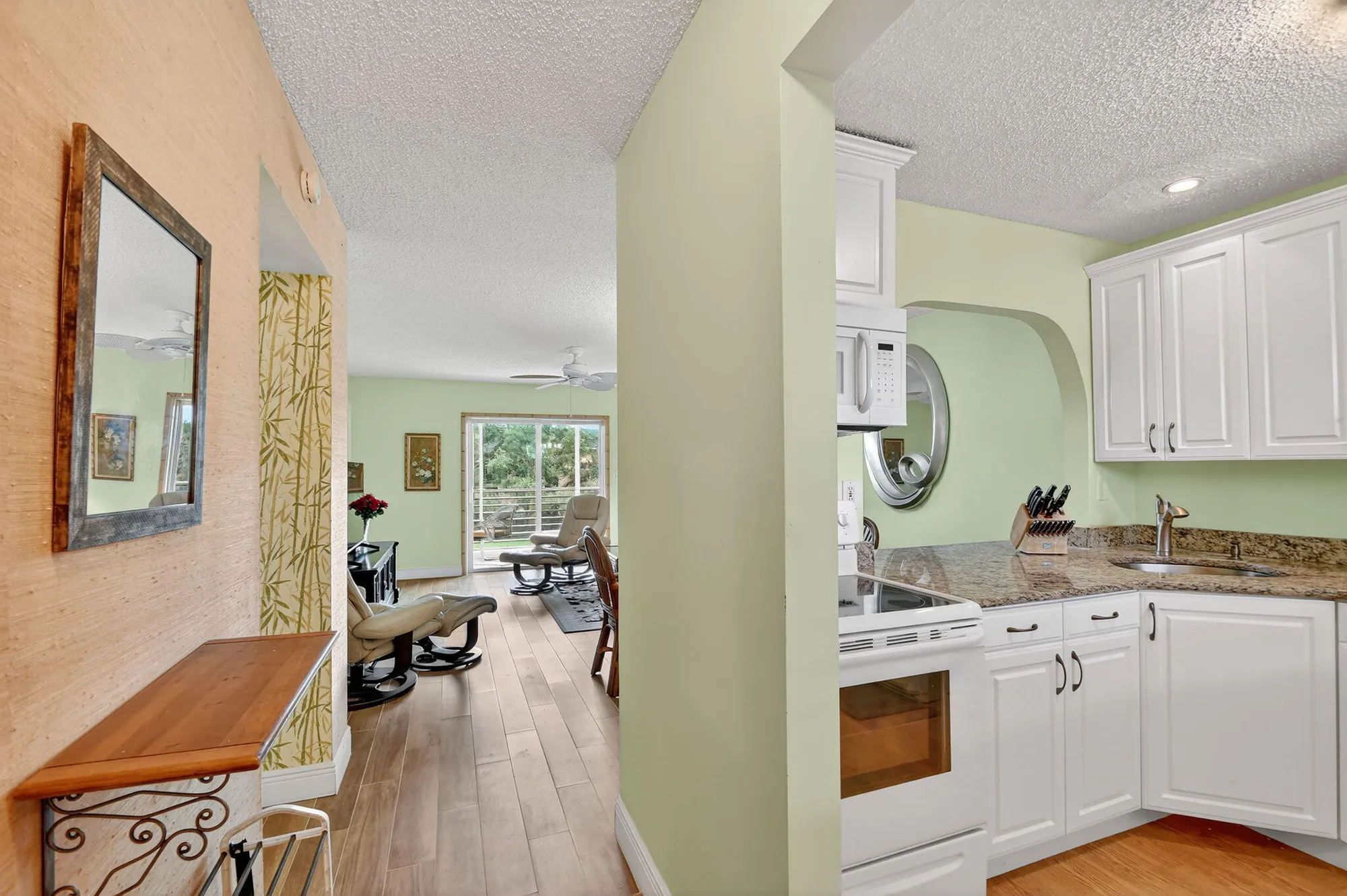 Property Slideshow image 5 of 60 | 2856 garden dr 310, Lake Worth, FL, 33461