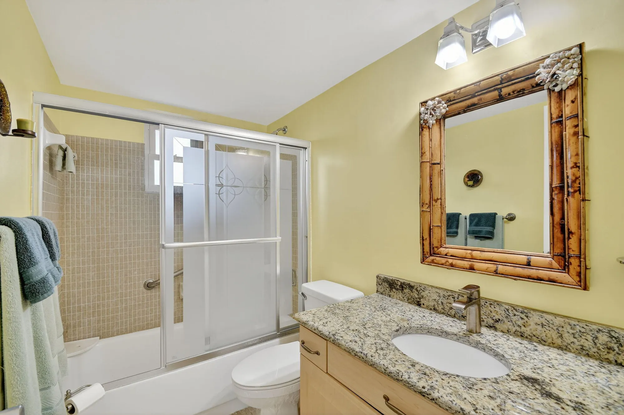 Property Slideshow image 32 of 60 | 2856 garden dr 310, Lake Worth, FL, 33461