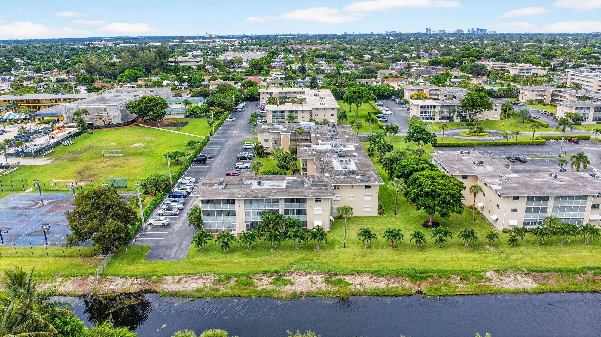 Property Slideshow image 44 of 60 | 2856 garden dr 310, Lake Worth, FL, 33461