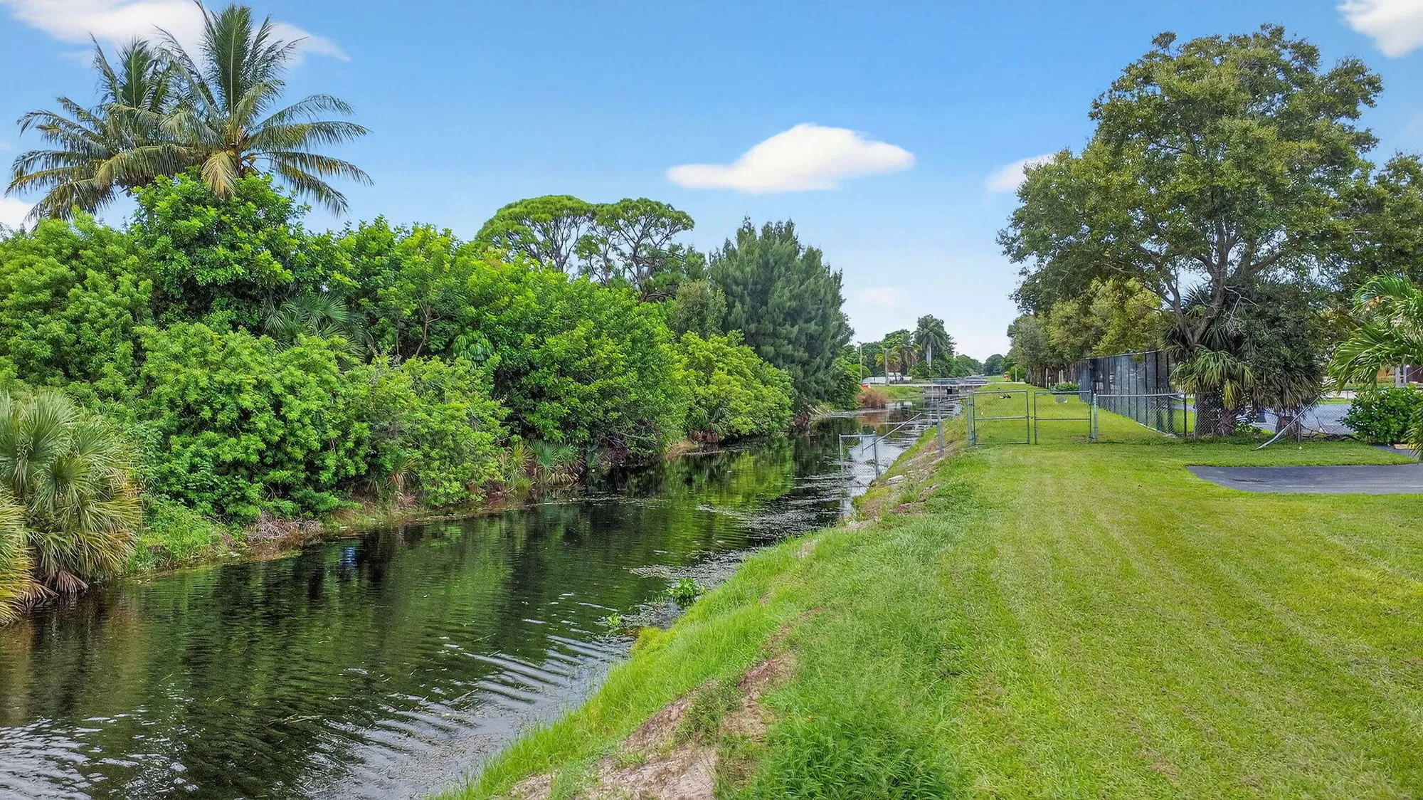 Property Slideshow image 22 of 60 | 2856 garden dr 310, Lake Worth, FL, 33461