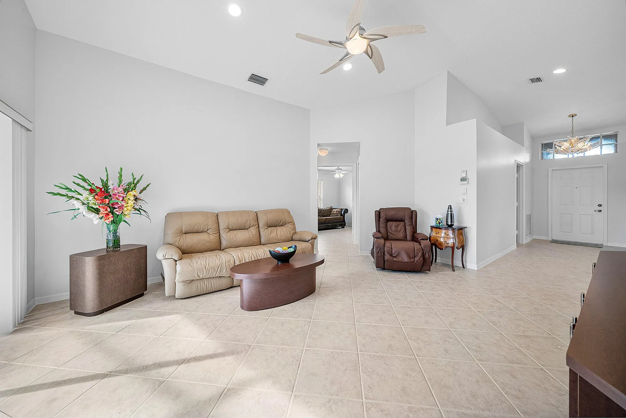 Property Slideshow image 10 of 37 | 8307 duomo cir, Boynton Beach, FL, 33472