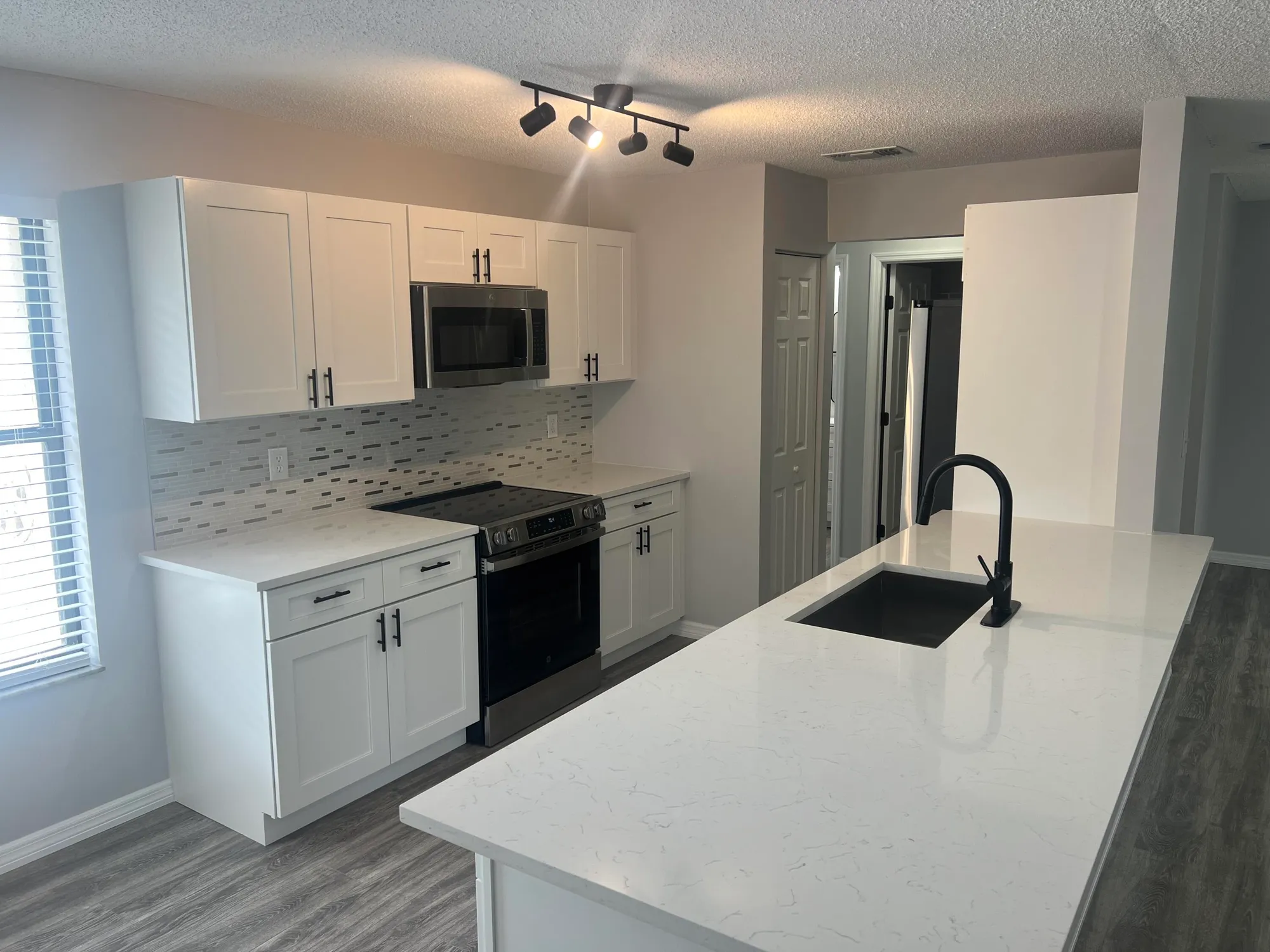 Property Slideshow image 6 of 22 | 5975 forest grove dr 2, Boynton Beach, FL, 33437