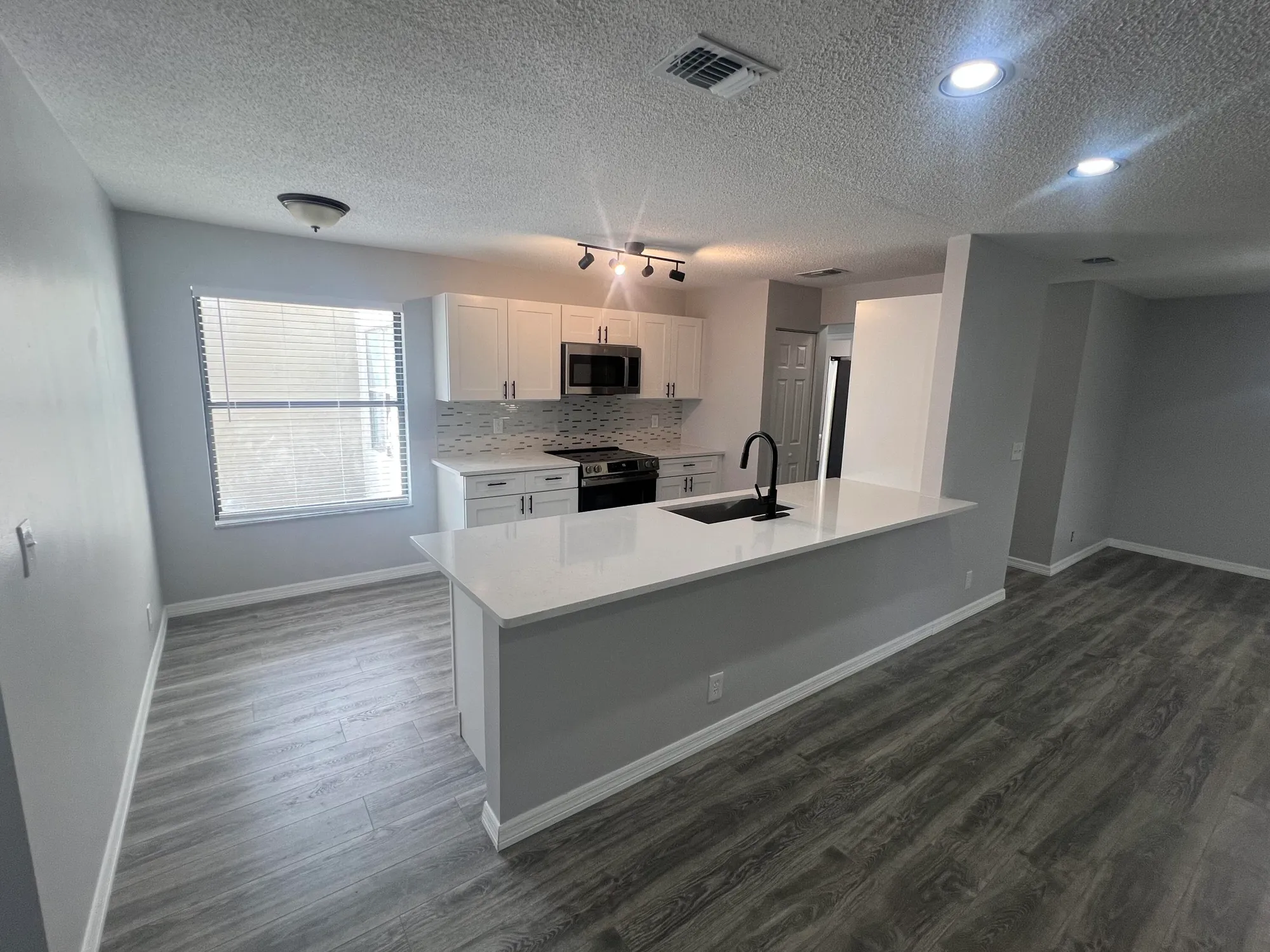 Property Slideshow image 8 of 22 | 5975 forest grove dr 2, Boynton Beach, FL, 33437