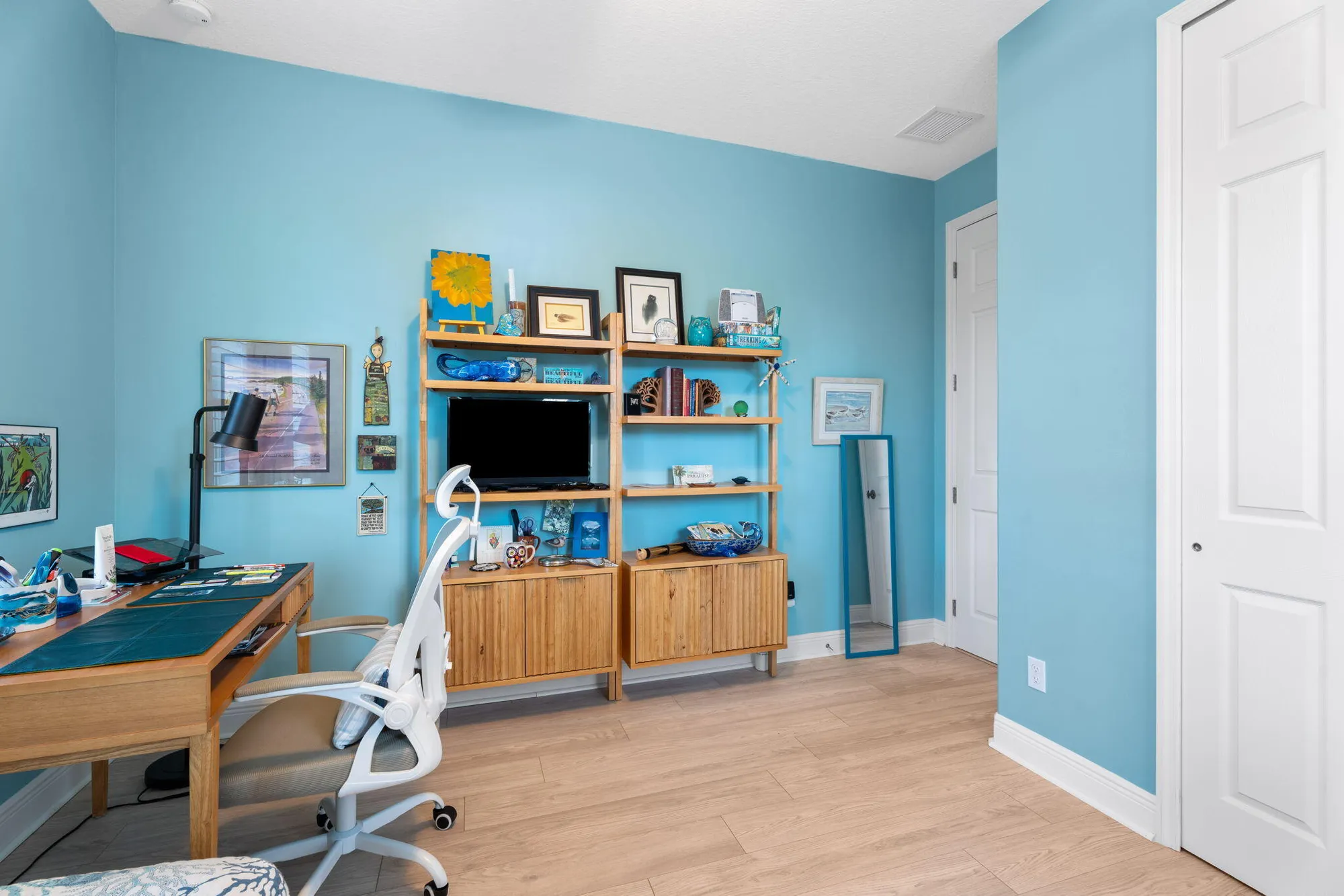 Property Slideshow image 21 of 47 | 9701 sw royal poinciana dr, Port Saint Lucie, FL, 34987