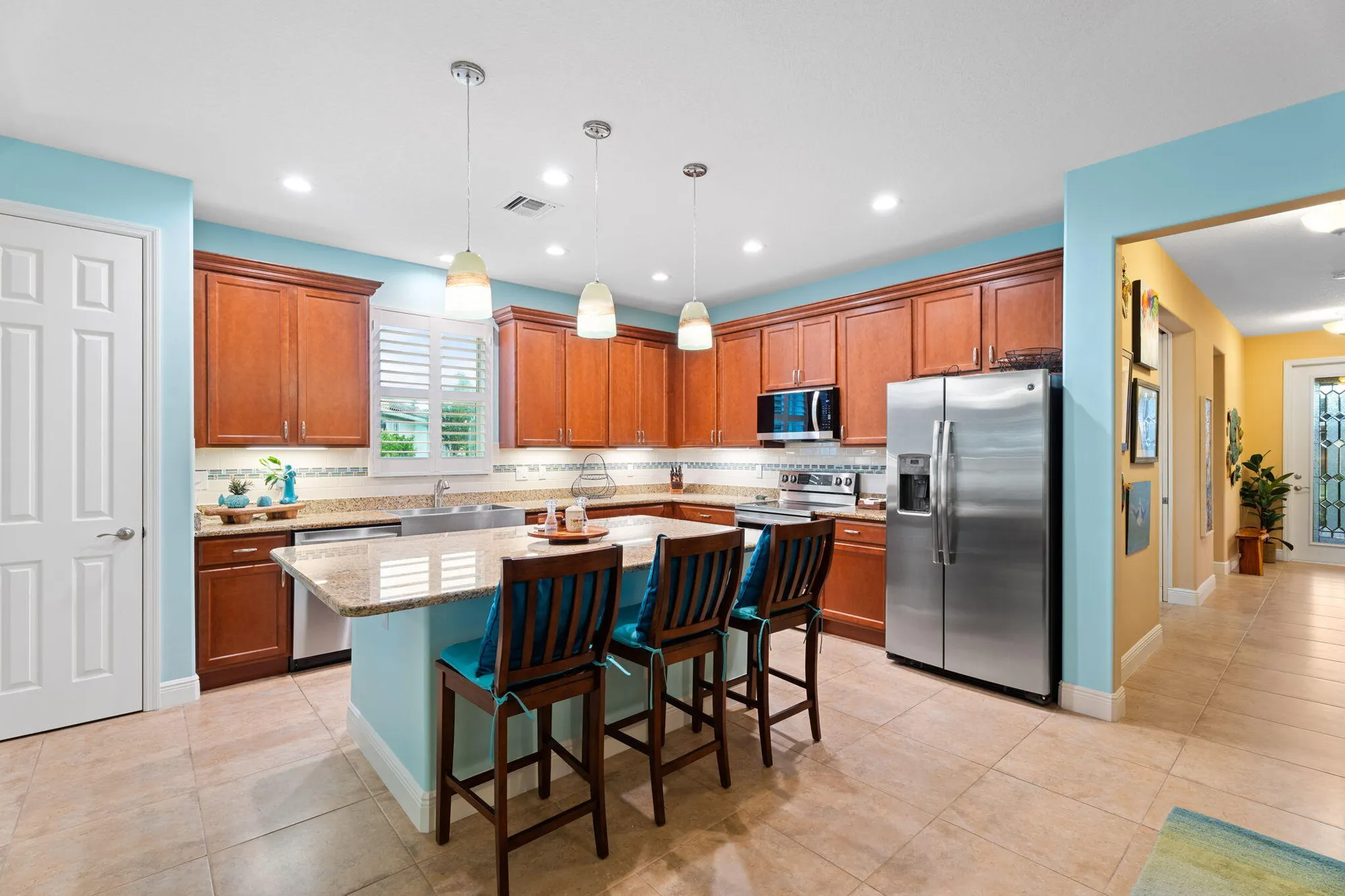 Property Slideshow image 8 of 47 | 9701 sw royal poinciana dr, Port Saint Lucie, FL, 34987